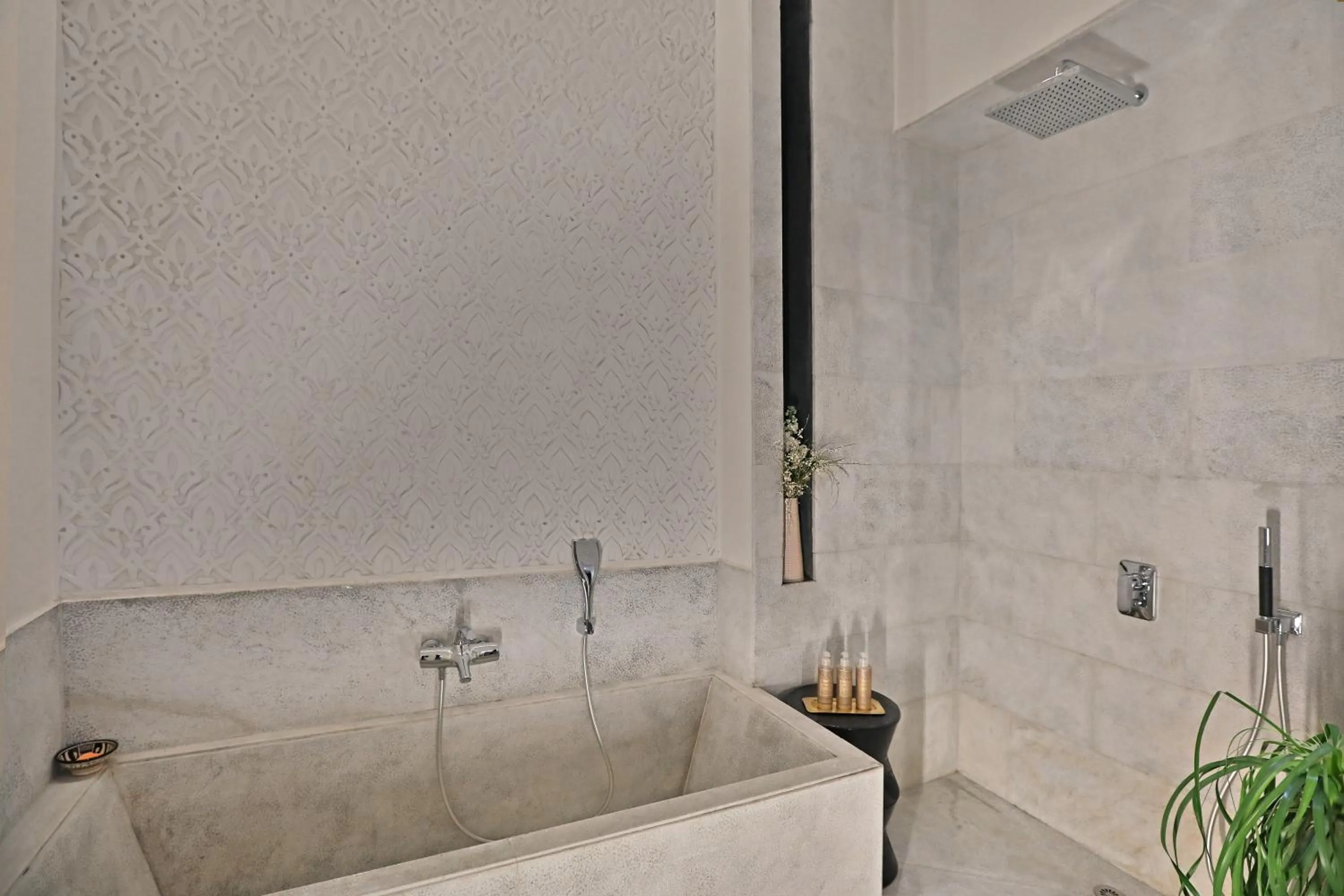 Bathroom in Dar Kandi