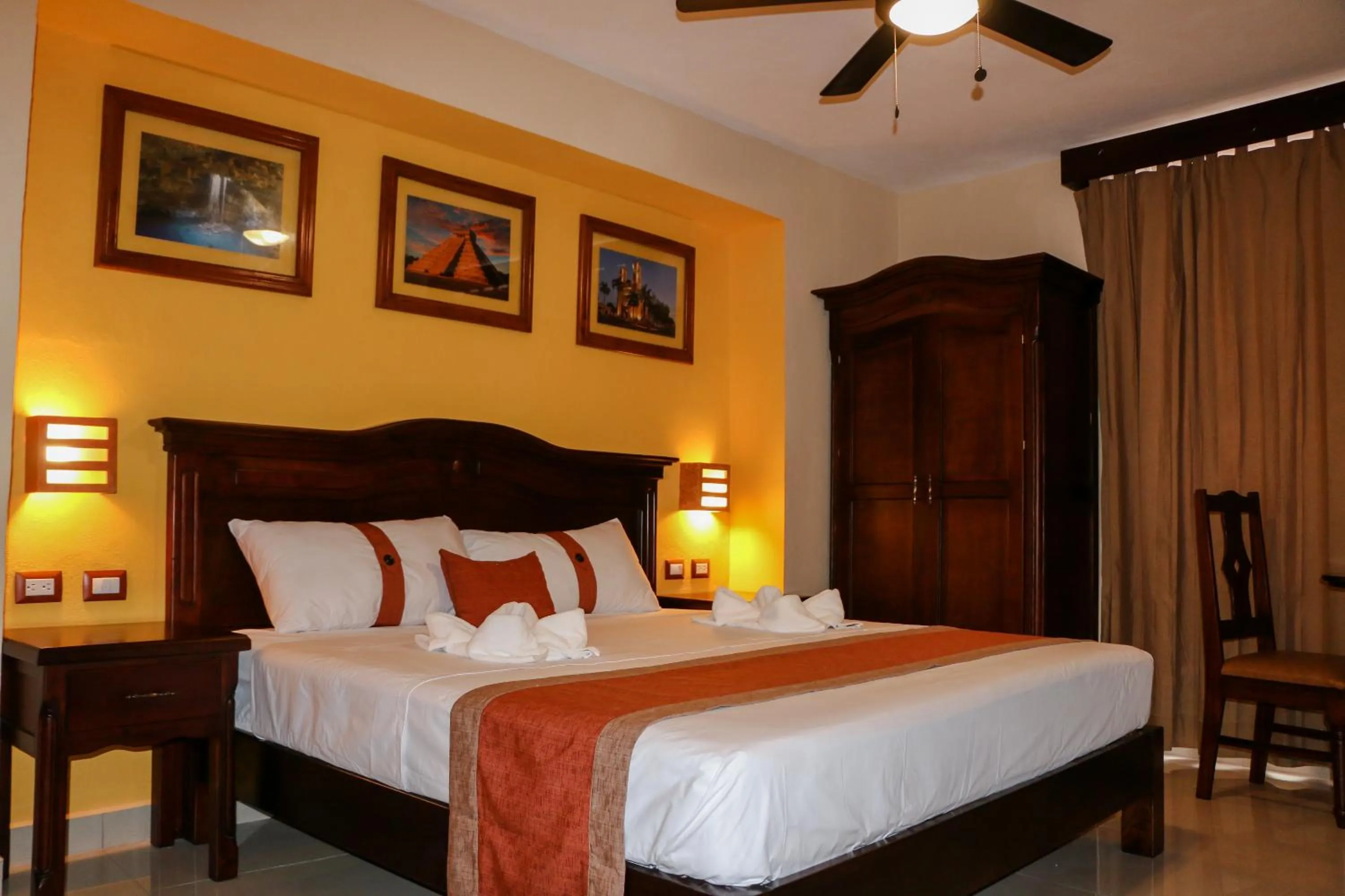 Photo of the whole room, Bed in Hotel Gayser