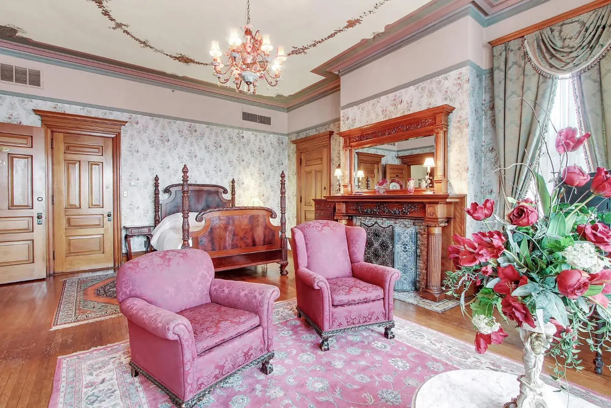 Executive Suite in The Gables at Stirling Guest Hotel Executive Suite in The Gables at Stirling Guest Hotel