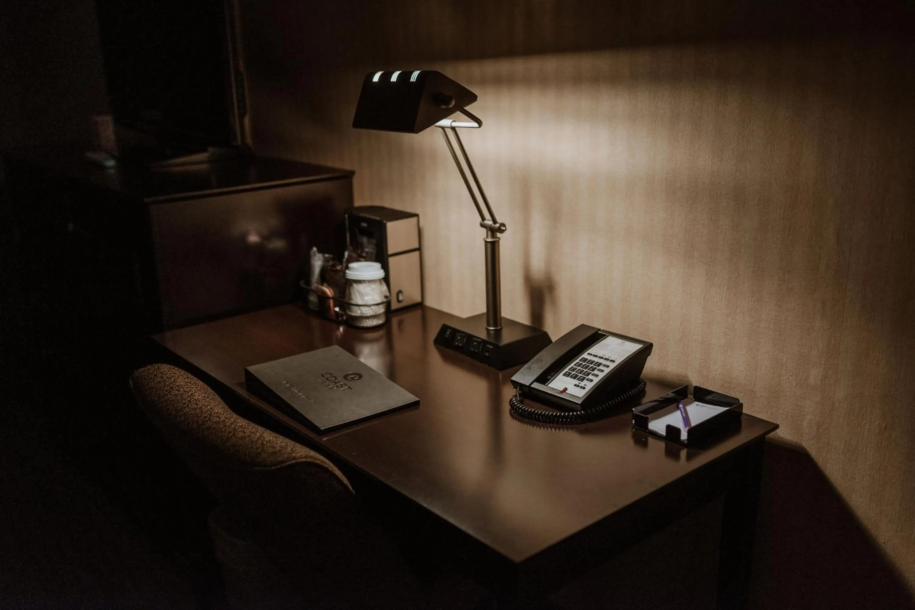 Coffee/tea facilities in Coast Nisku Inn & Conference Centre
