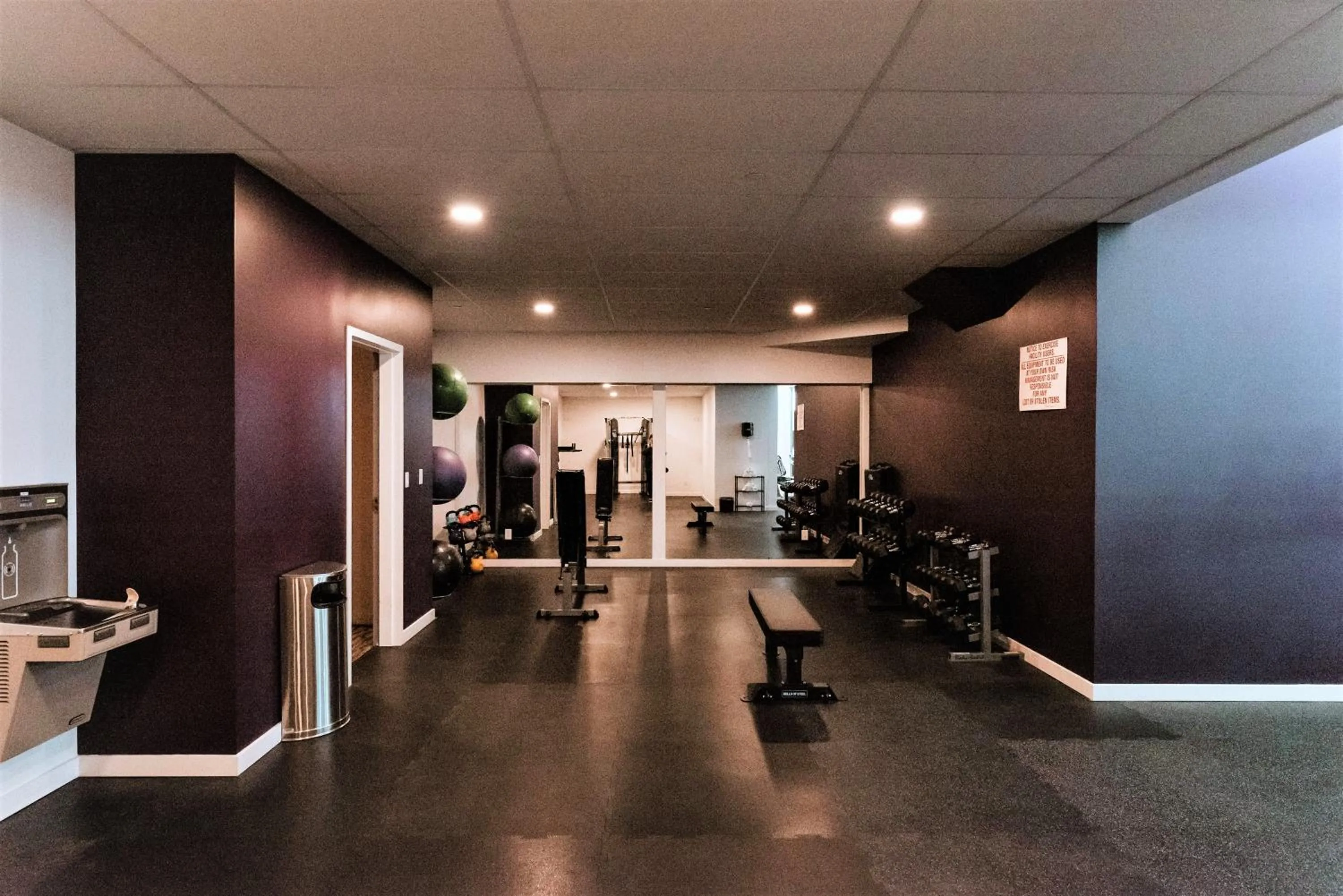 Fitness centre/facilities in Coast Nisku Inn & Conference Centre