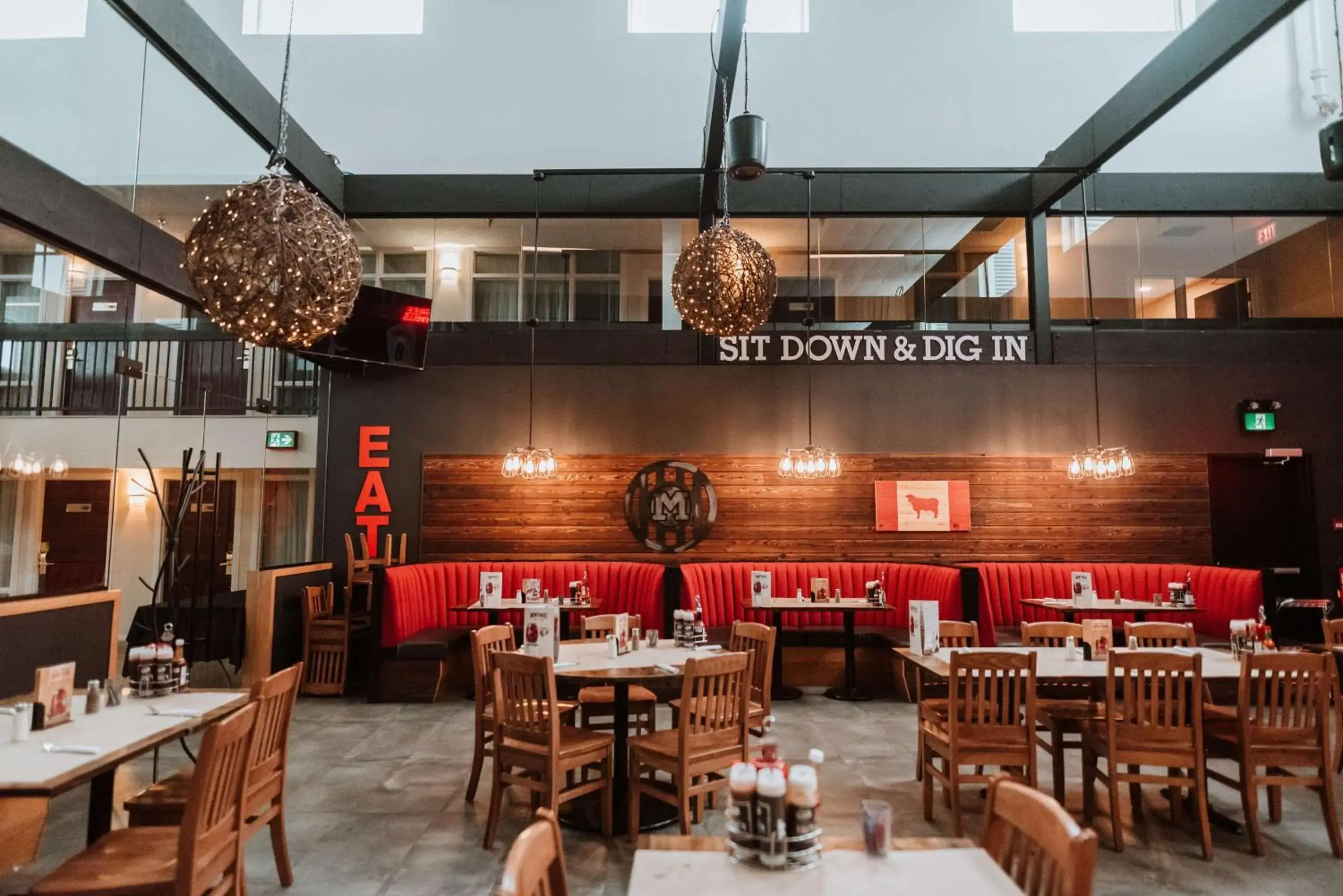 Restaurant/places to eat in Coast Nisku Inn & Conference Centre Restaurant/places to eat in Coast Nisku Inn & Conference Centre