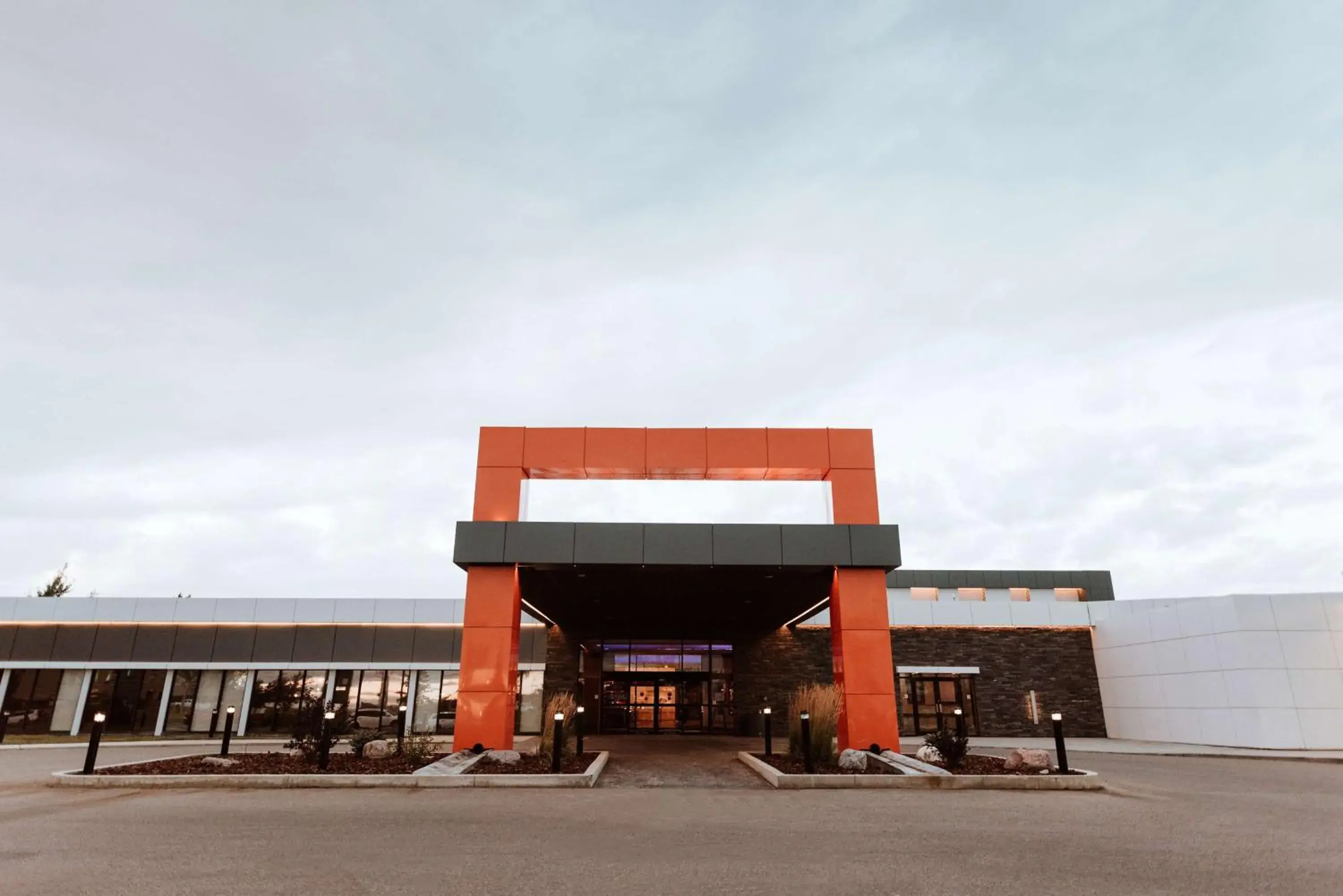 Property building in Coast Nisku Inn & Conference Centre Property building in Coast Nisku Inn & Conference Centre