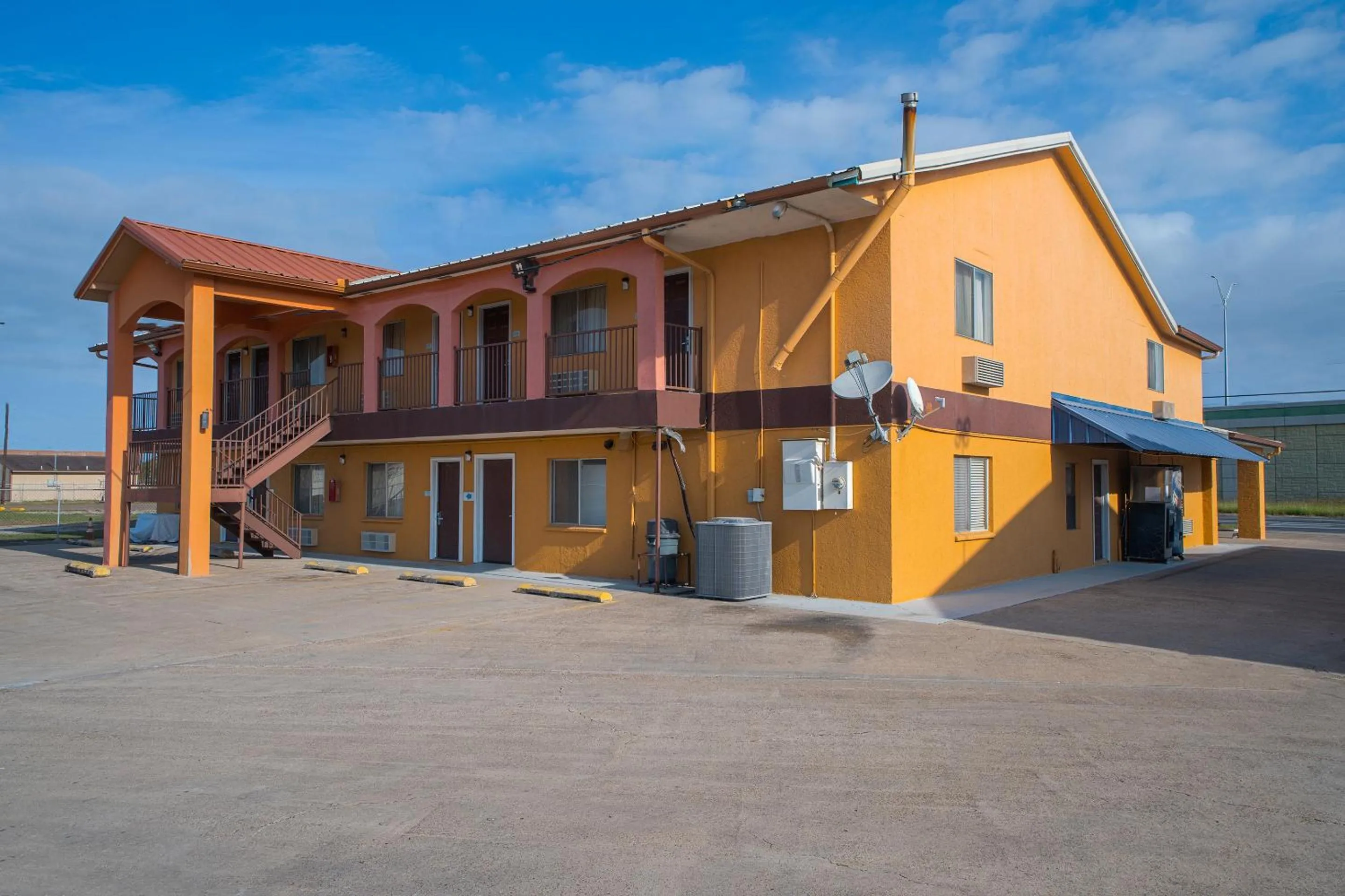 Parking in Texas Inn San Benito near Harlingen