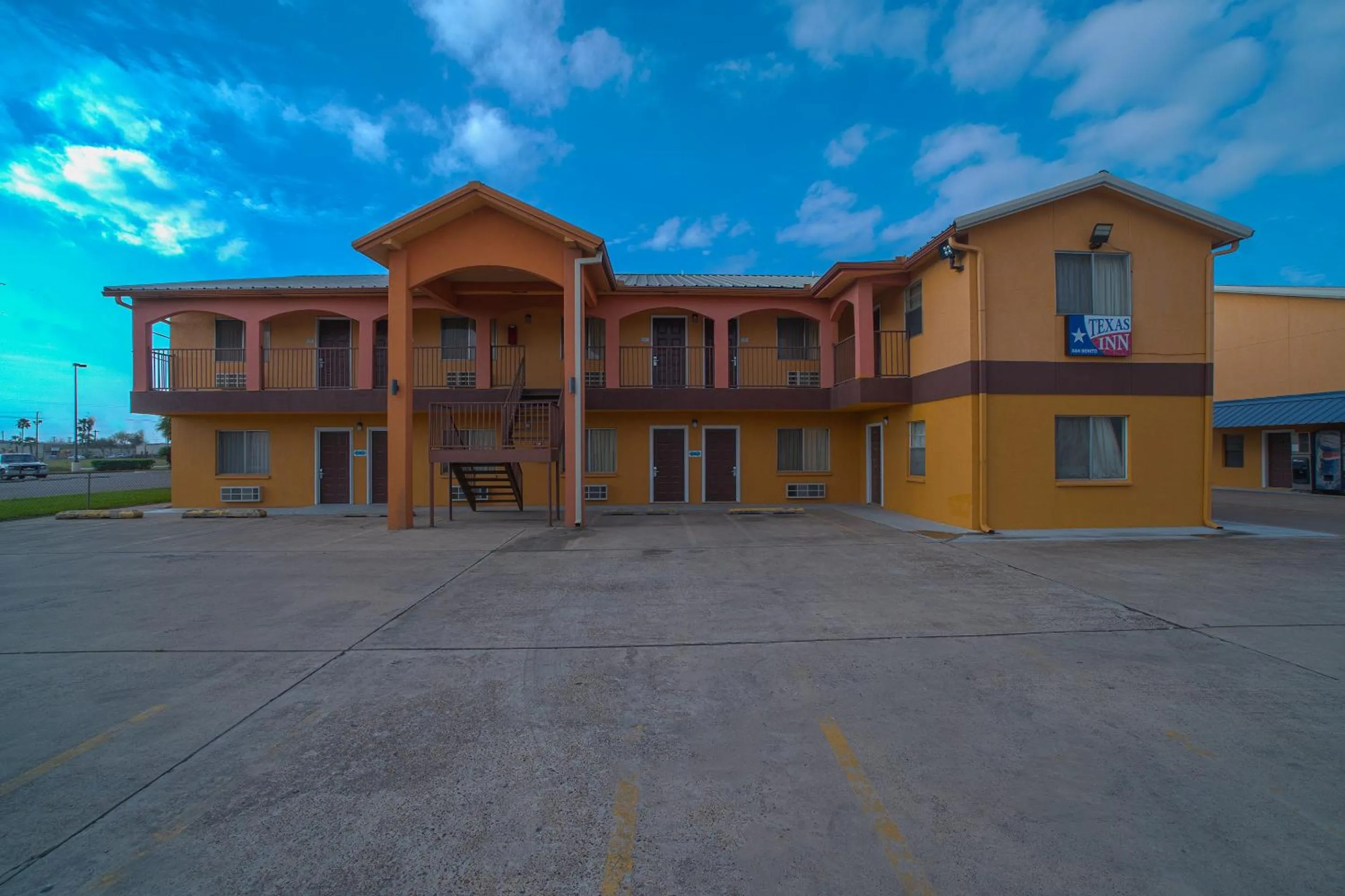Facade/entrance in Texas Inn San Benito near Harlingen