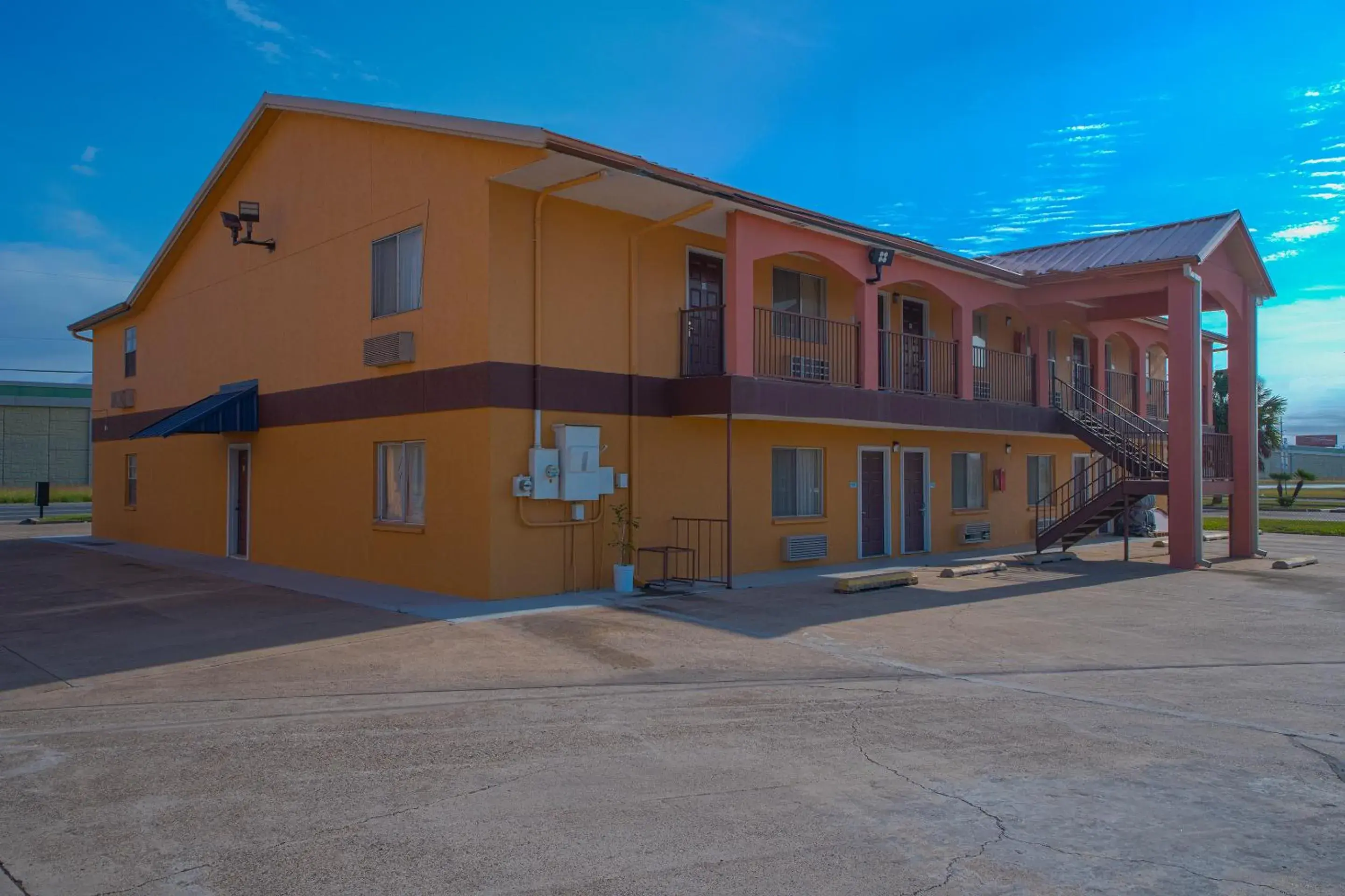 Facade/entrance, Property Building in Texas Inn San Benito near Harlingen