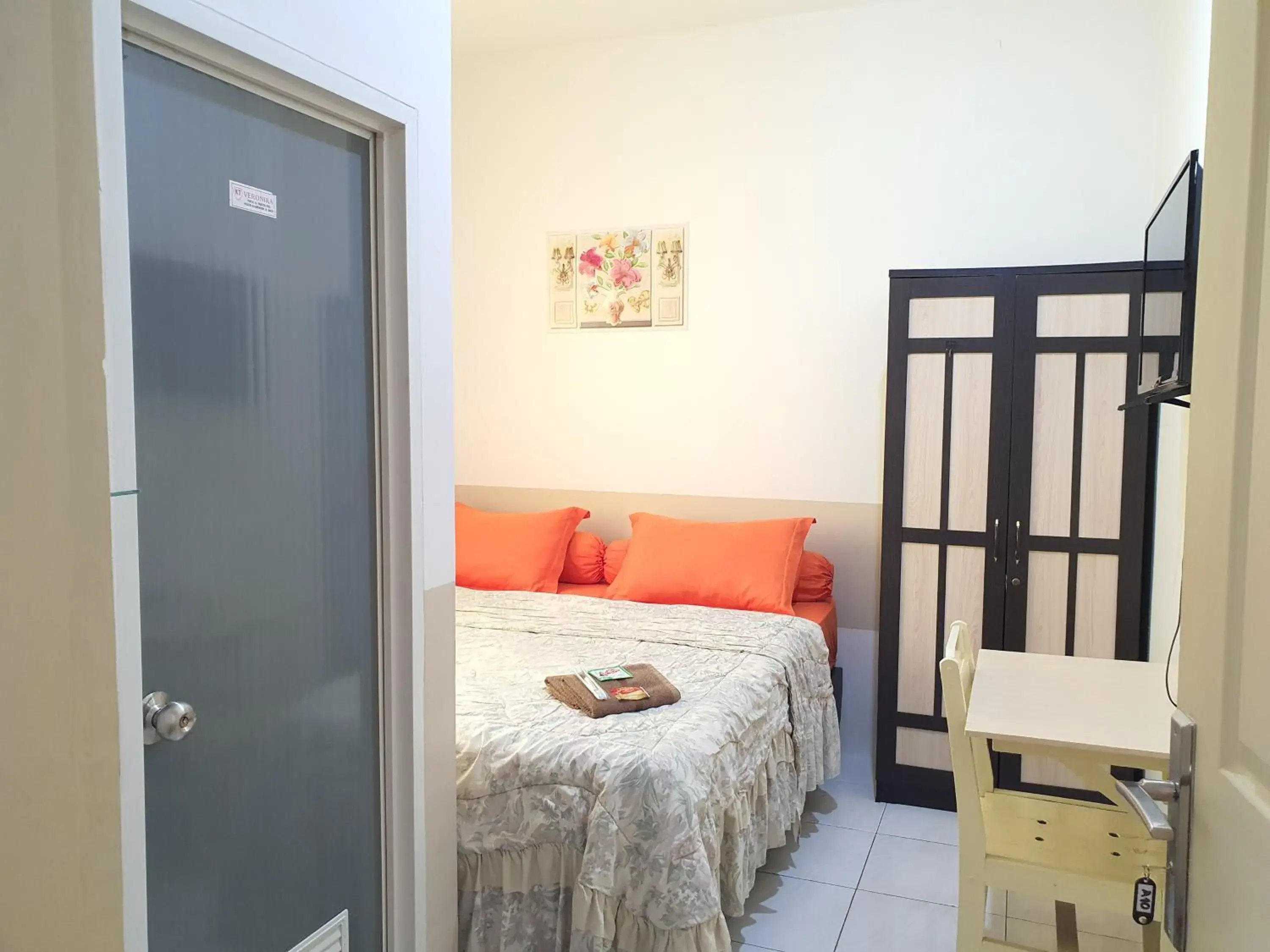 Bedroom, Bed in Delta Inn Bogor Syariah for Indonesian Only Bedroom, Bed in Delta Inn Bogor Syariah for Indonesian Only