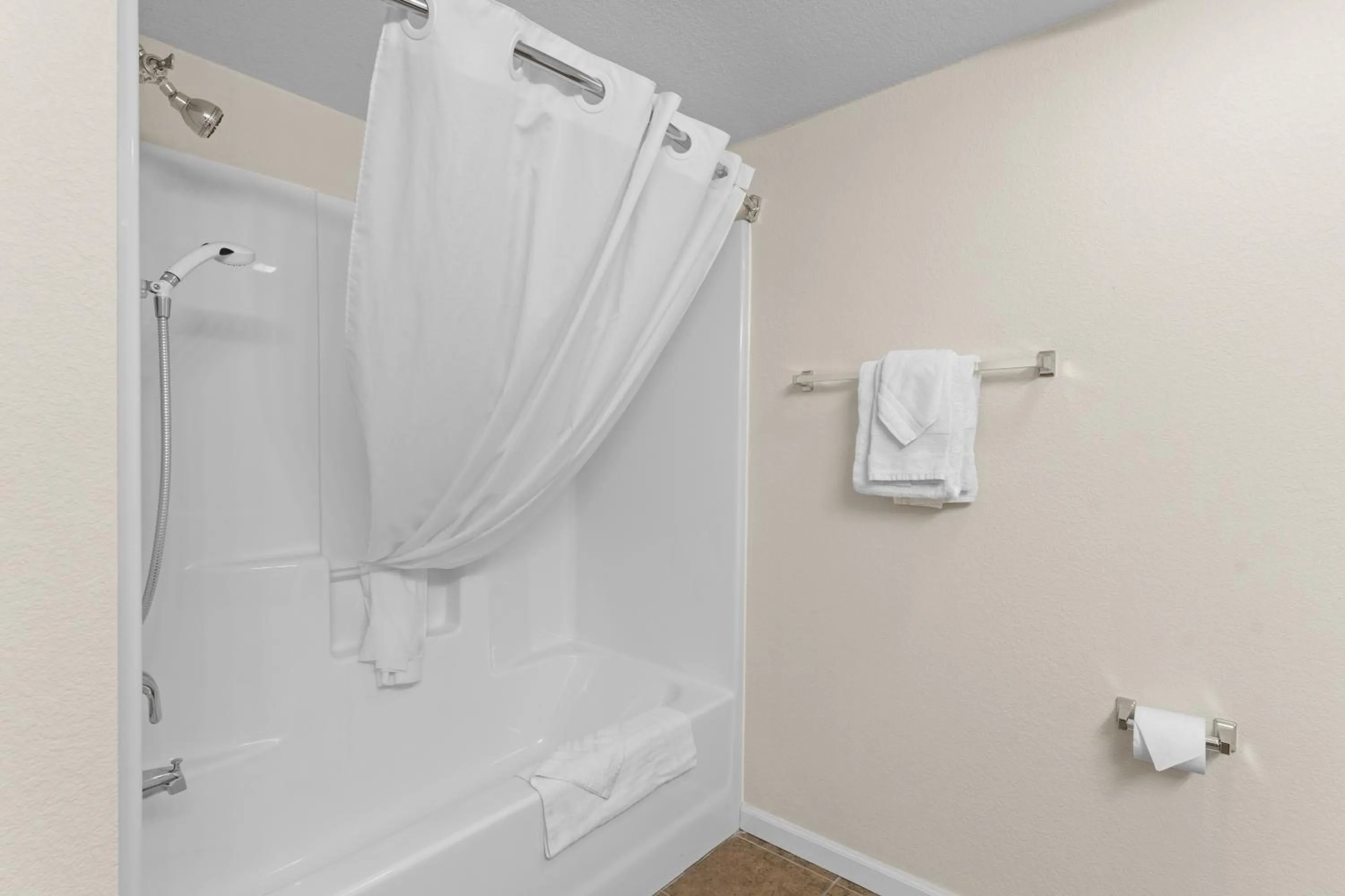 Shower in Grand Crowne Resort