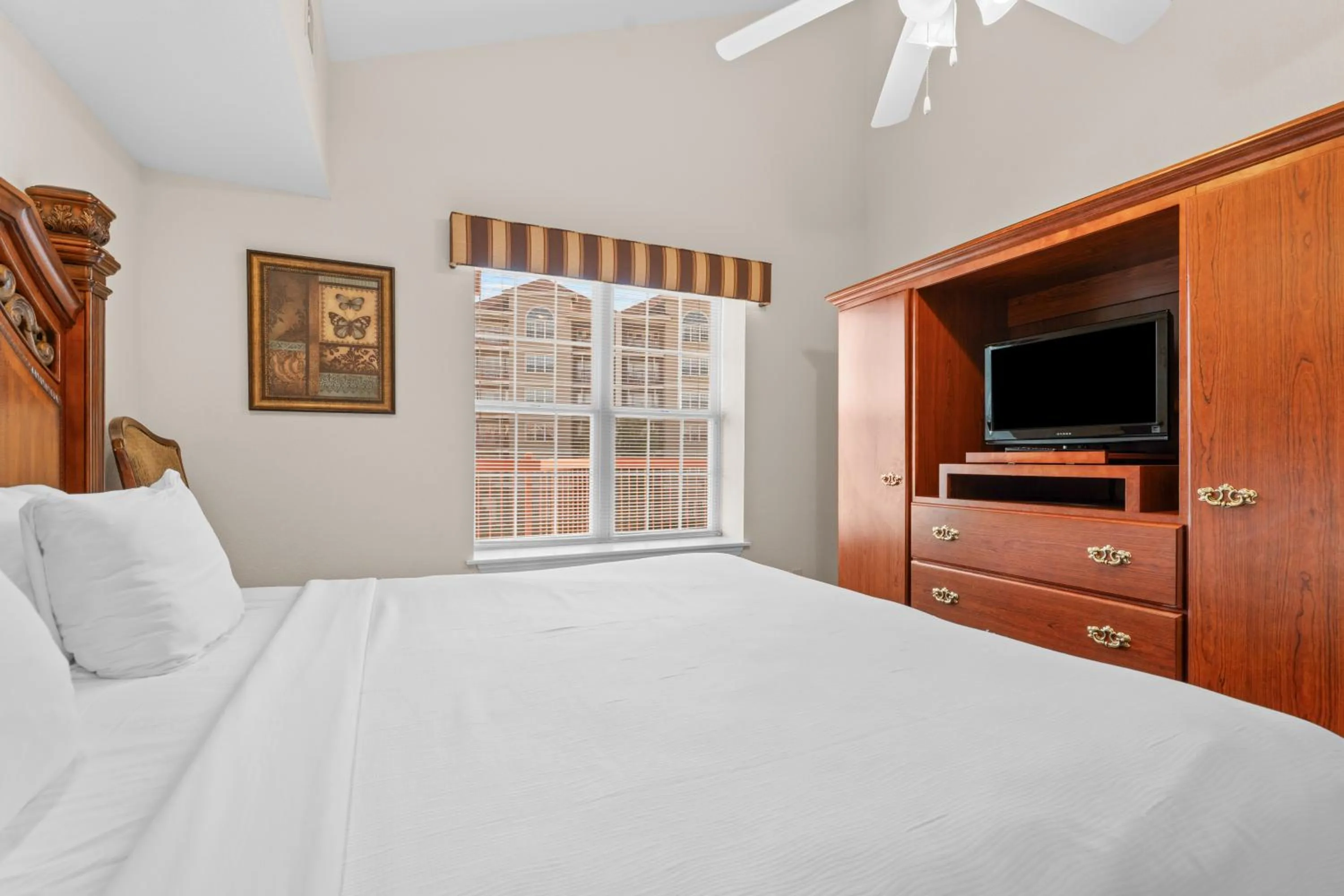 Bed in Grand Crowne Resort