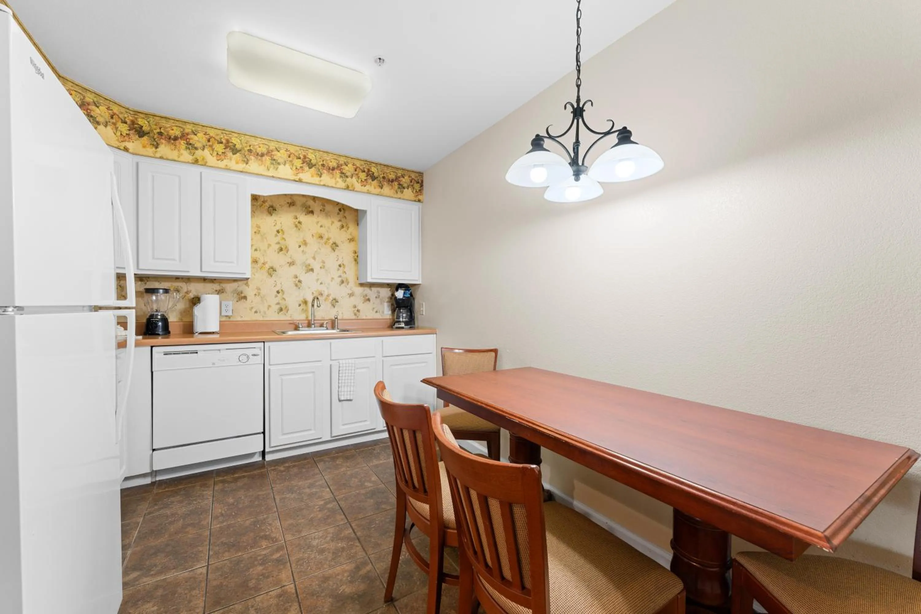 Kitchen or kitchenette in Grand Crowne Resort