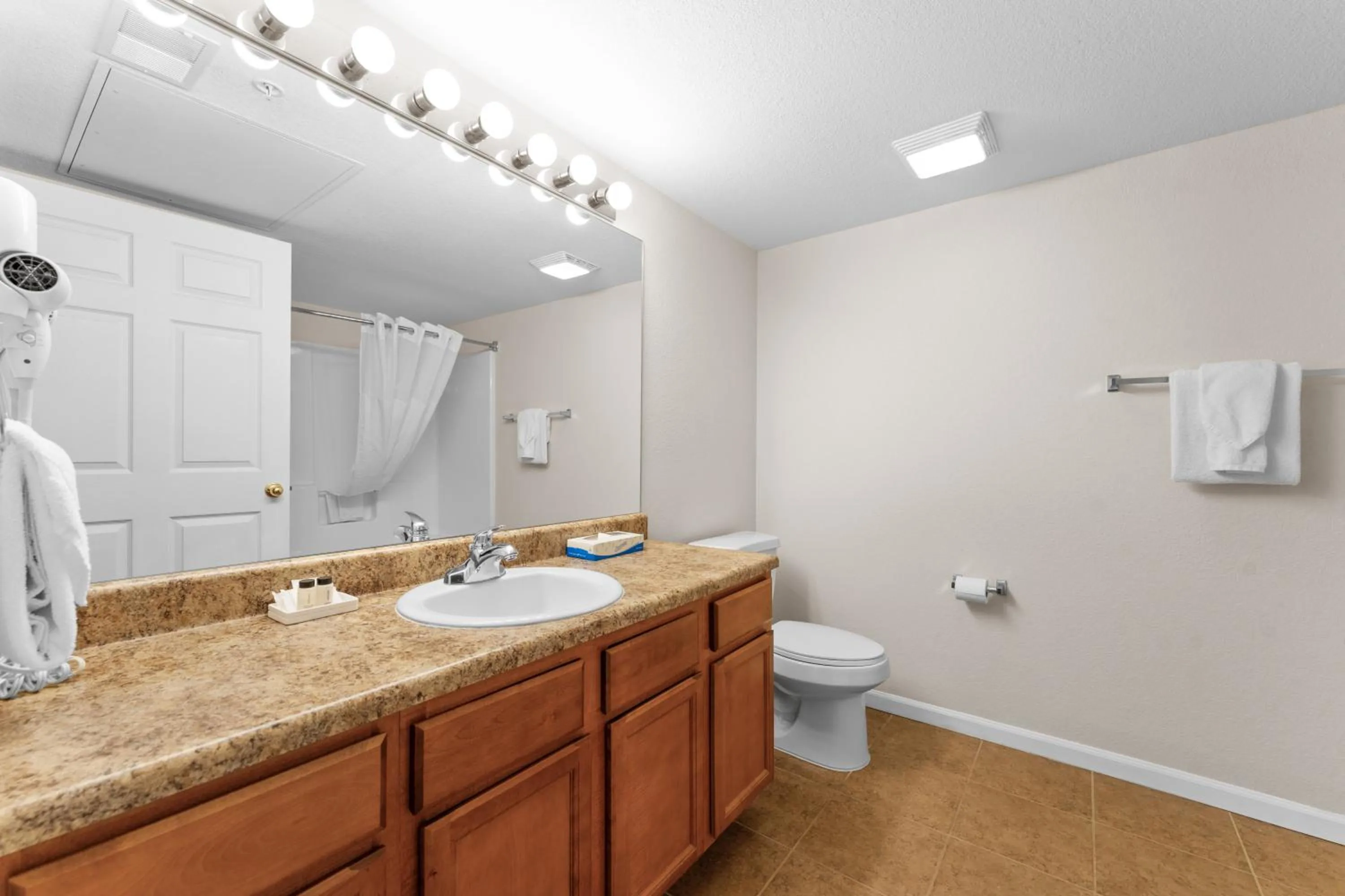 Shower in Grand Crowne Resort