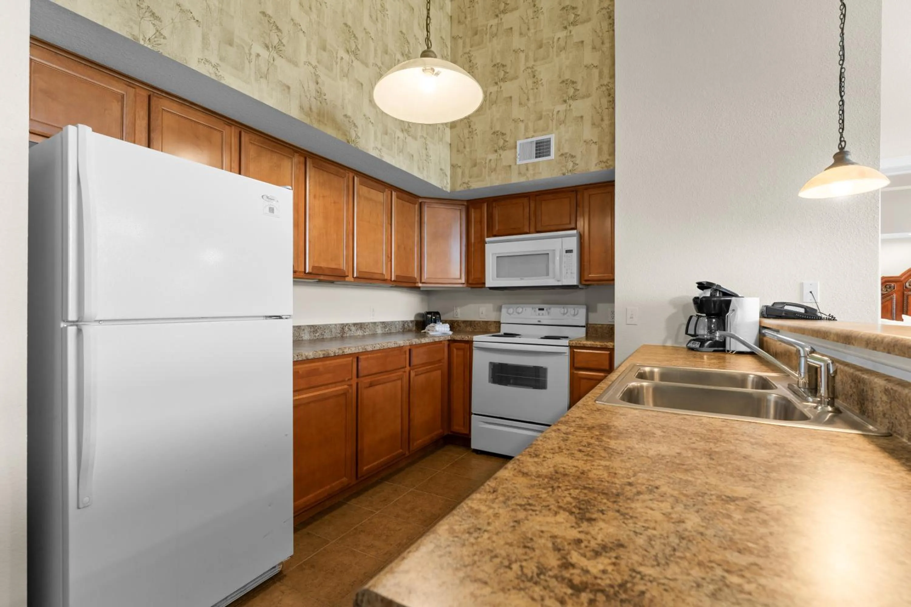 Kitchen or kitchenette in Grand Crowne Resort