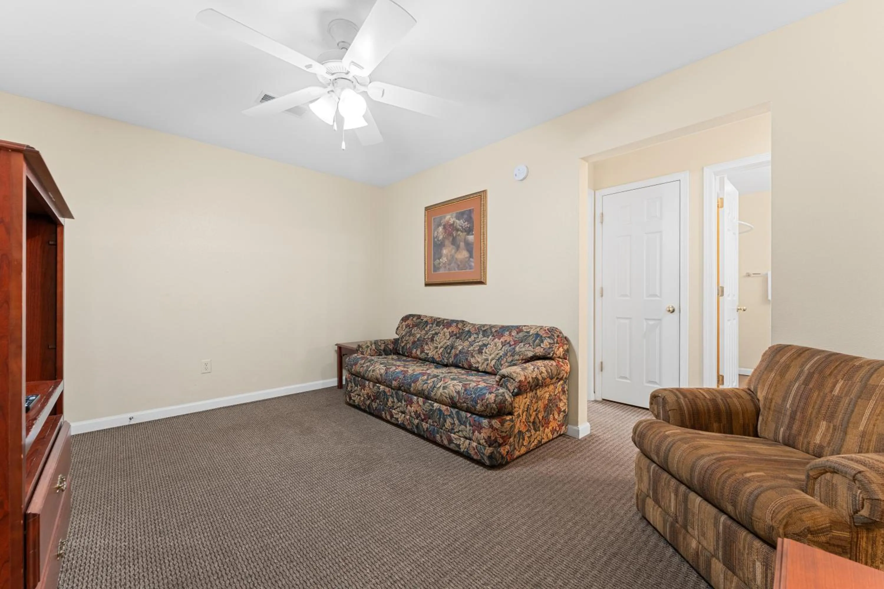 Living room in Grand Crowne Resort