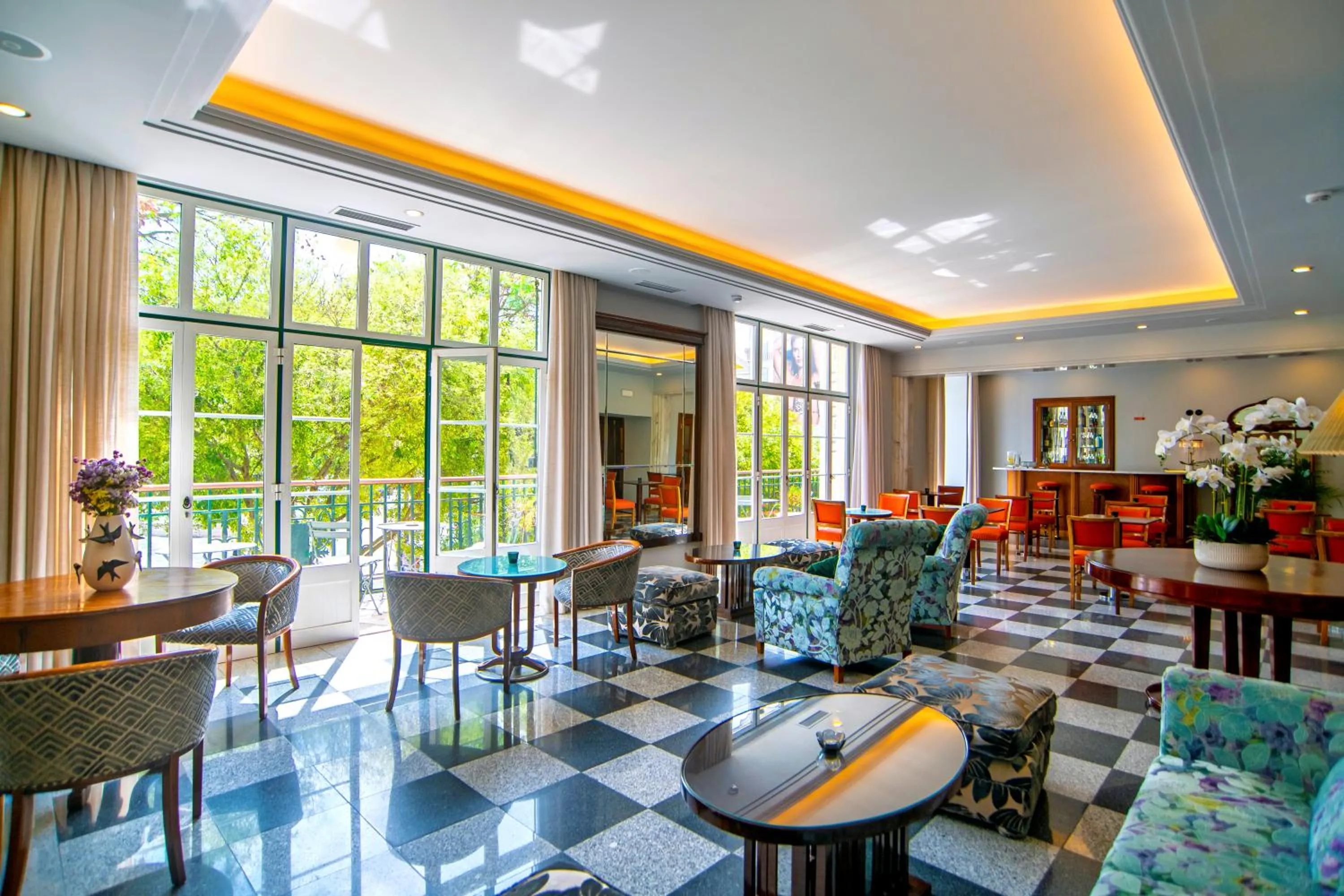 Lounge or bar in Hotel Metropole