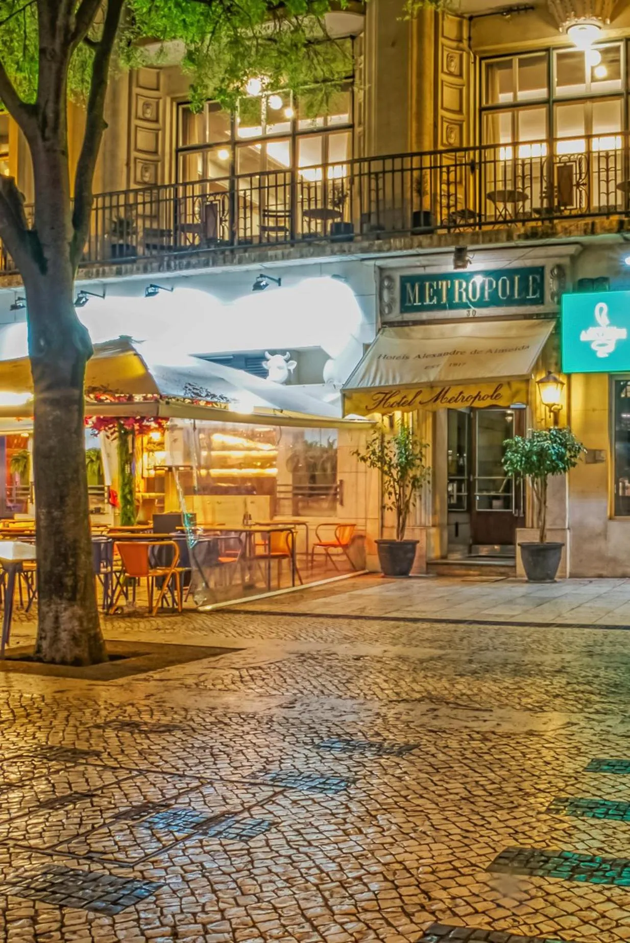 Facade/entrance in Hotel Metropole
