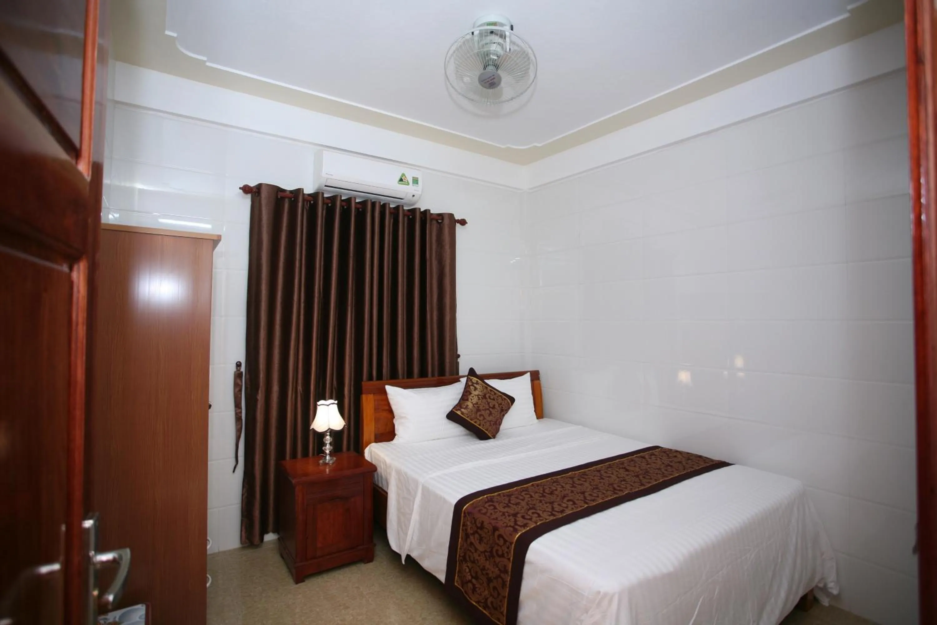 Bedroom, Bed in Sky Hotel