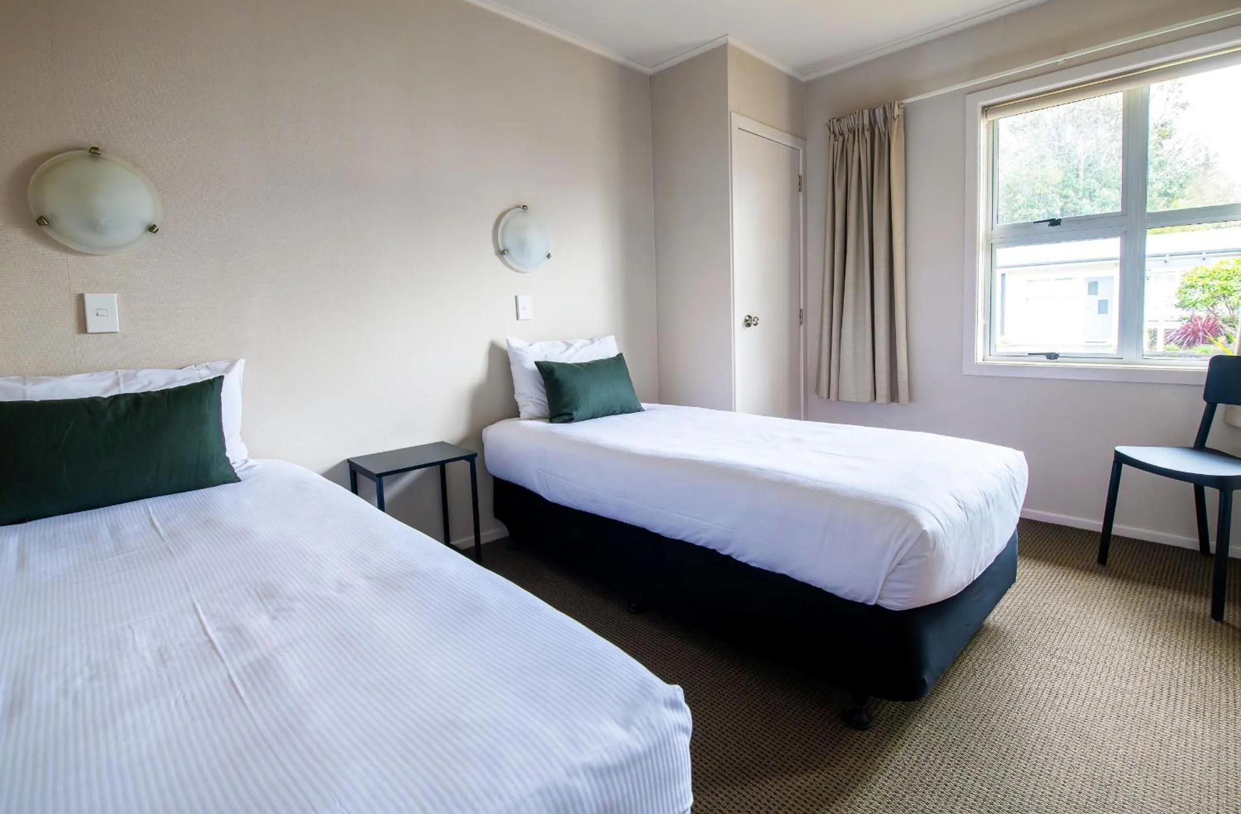 Bedroom, Bed in Ripple Rotorua