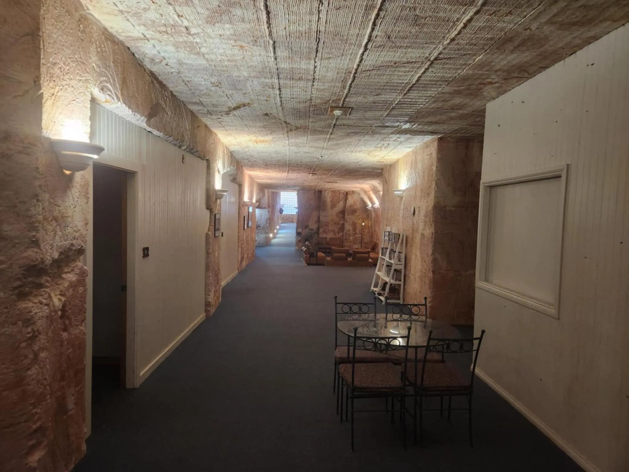 Dining area in Coober Pedy Experience Motel