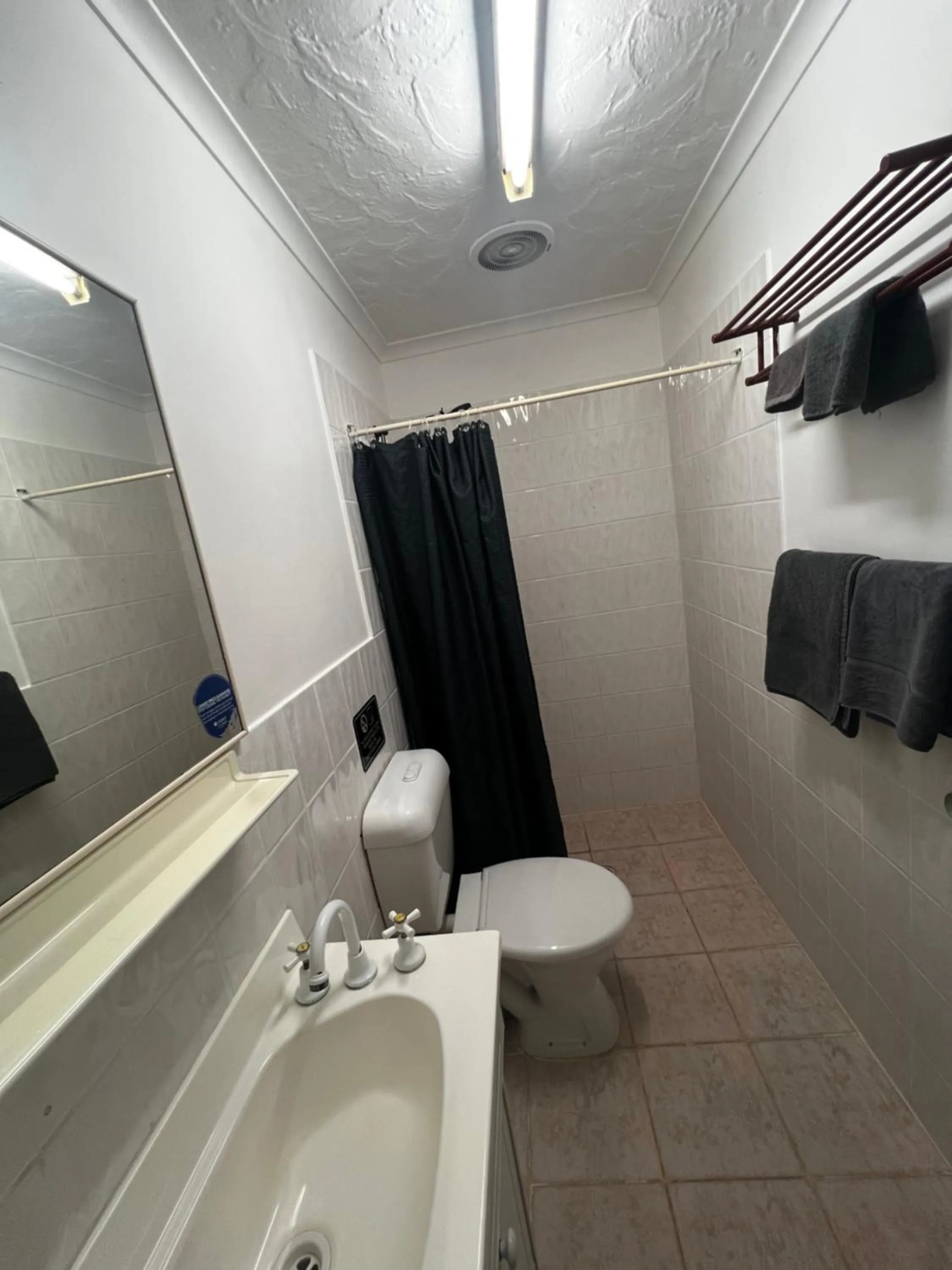 Bathroom in Coober Pedy Experience Motel