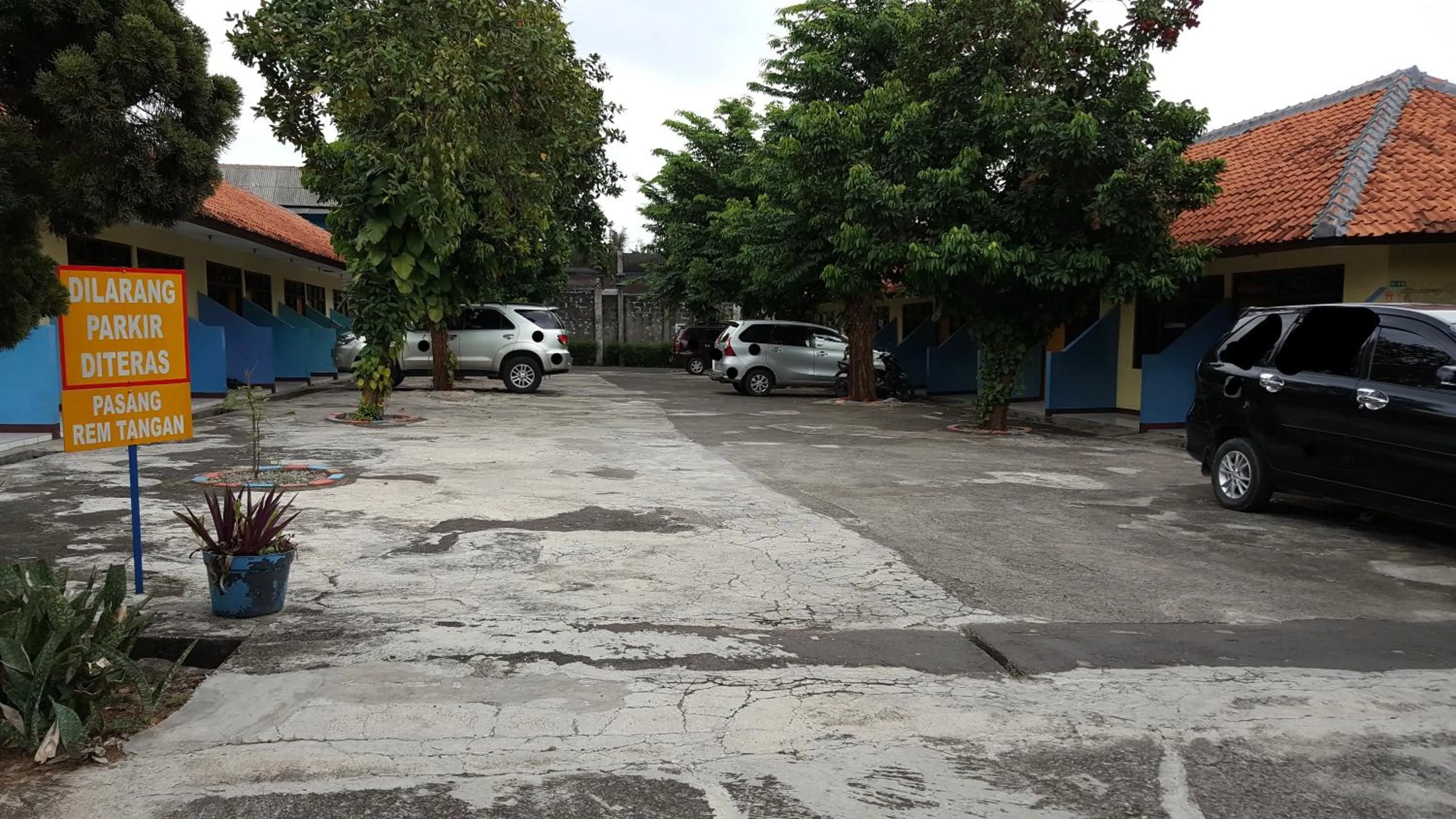 Property building in Sentosa Hotel & Restaurant - tersertifikasi CHSE dari Kementerian Pariwisata dan Ekonomi Kreatif