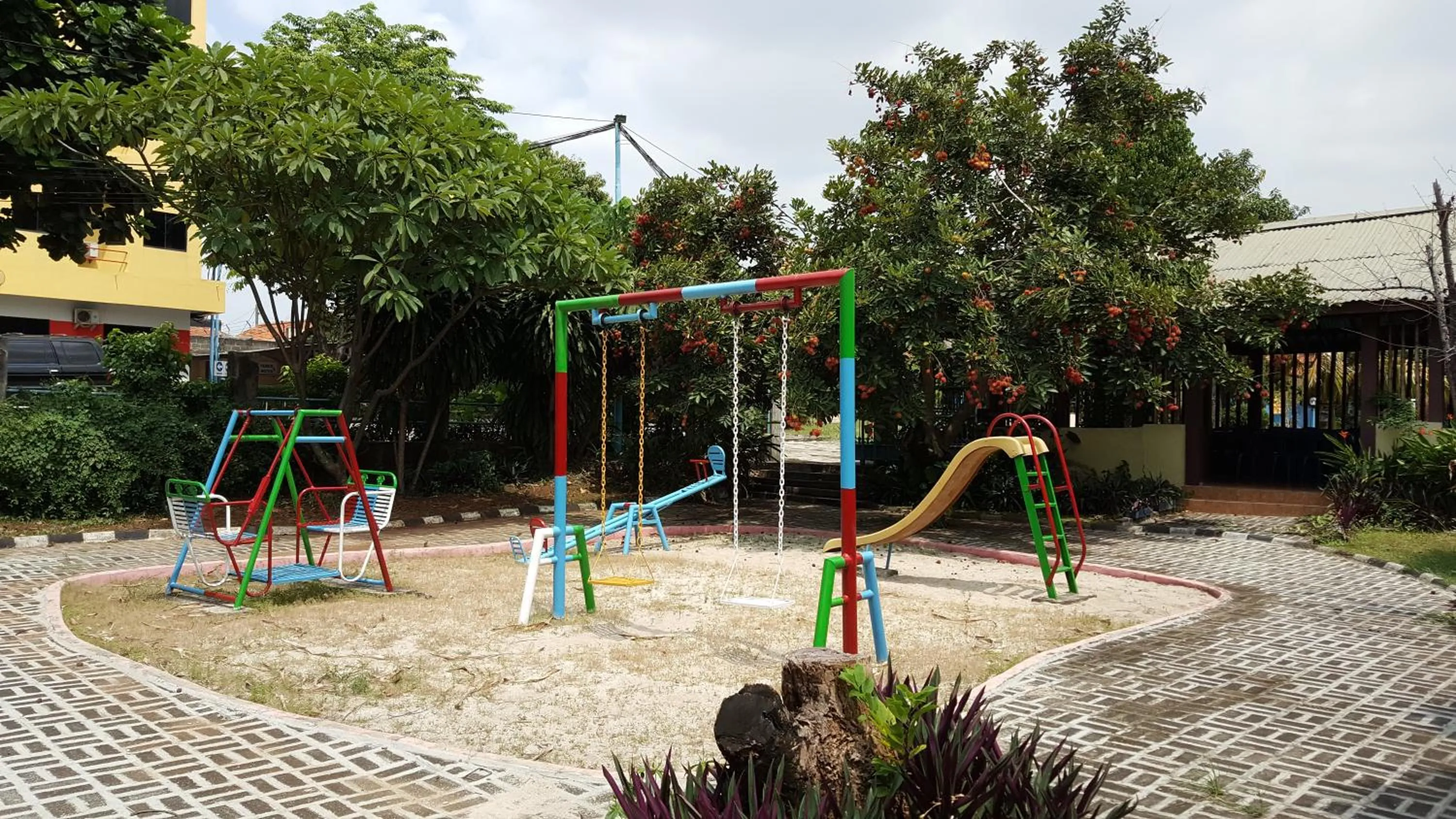 Property building in Sentosa Hotel & Restaurant - tersertifikasi CHSE dari Kementerian Pariwisata dan Ekonomi Kreatif