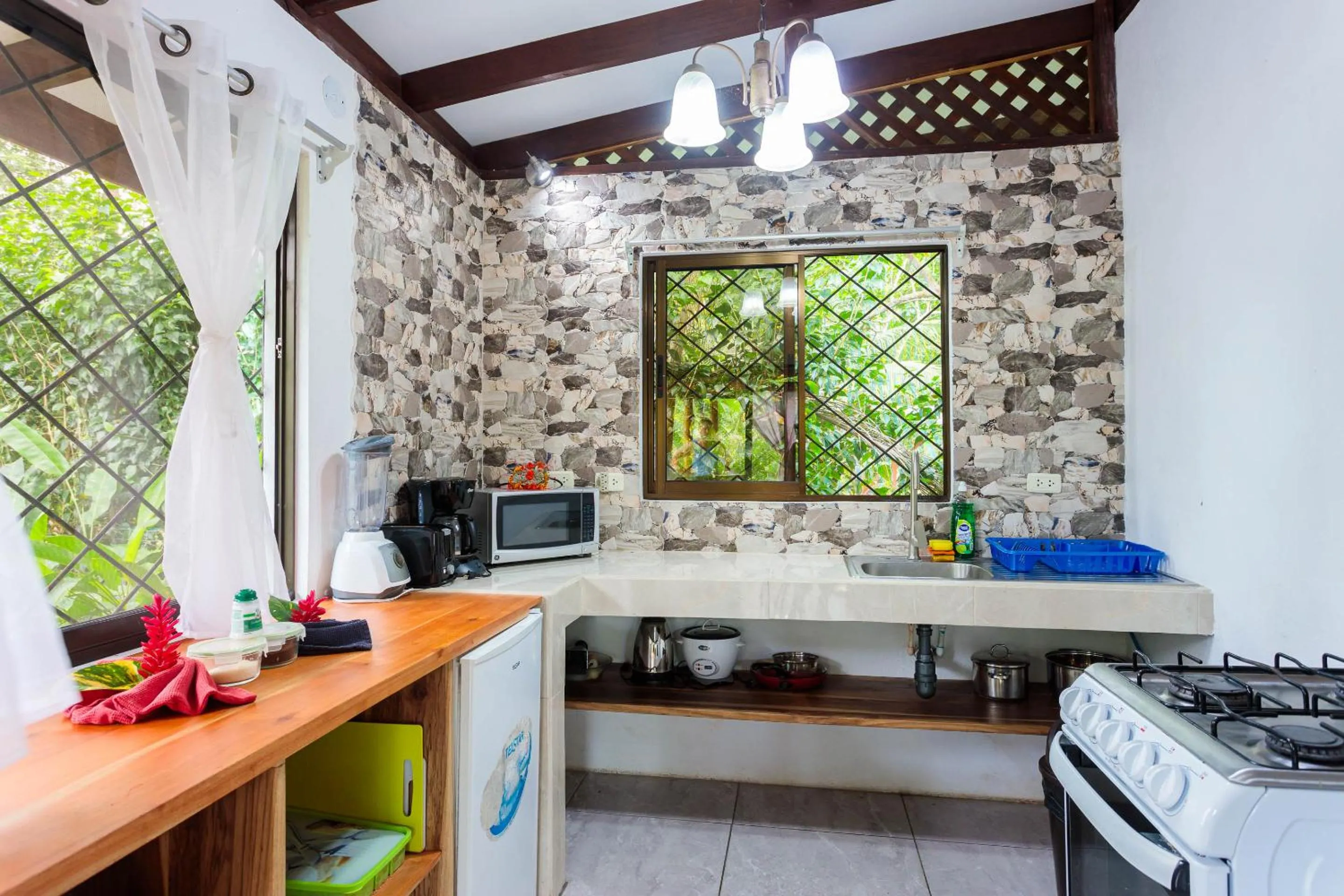 Kitchen or kitchenette in Bungalows Ache Cozy House