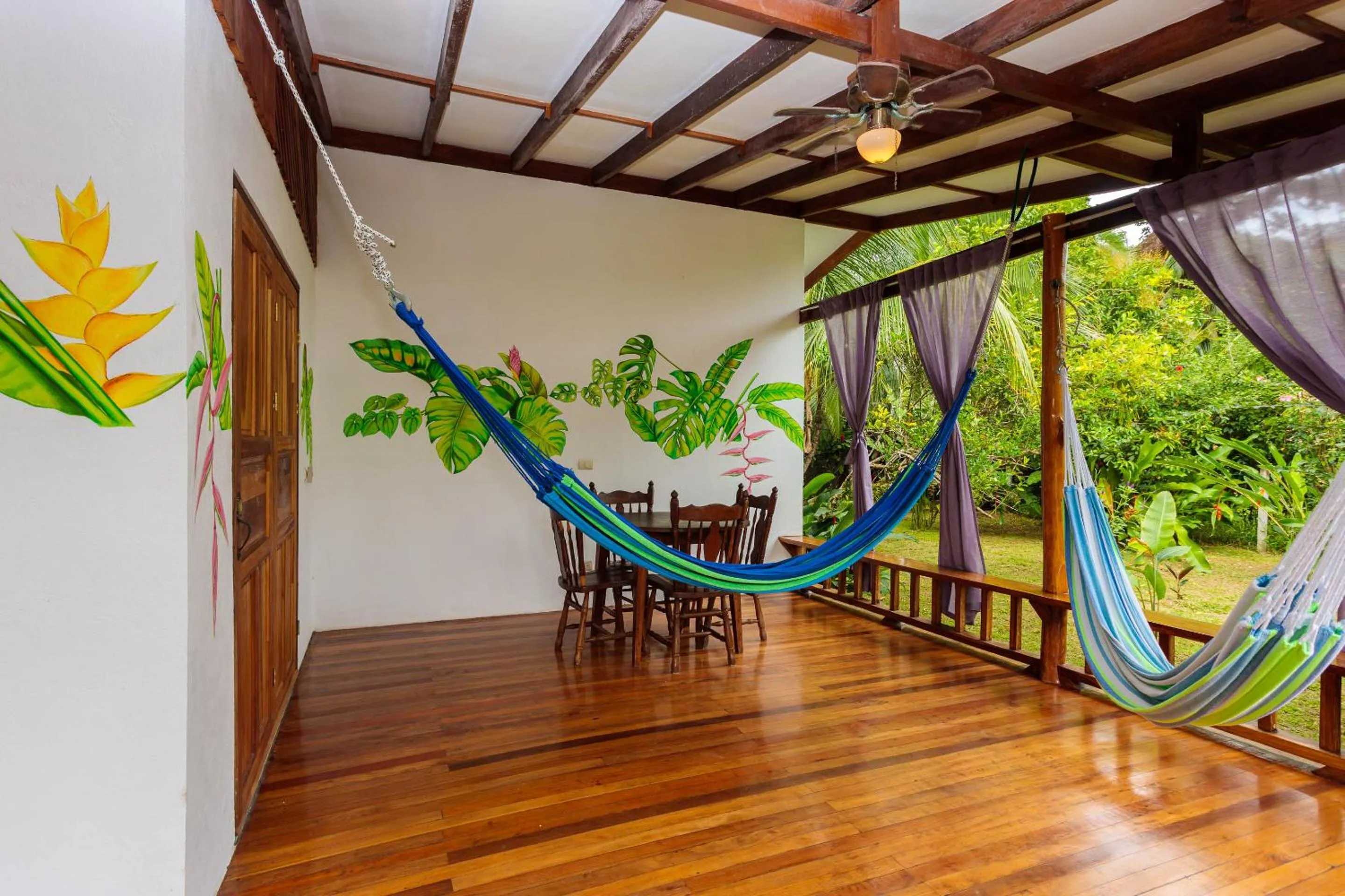 Balcony/Terrace in Bungalows Ache Cozy House