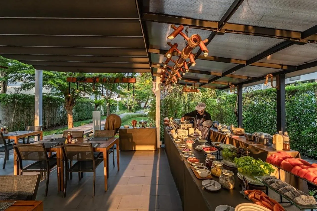 Buffet breakfast in De Chaochom Hua Hin