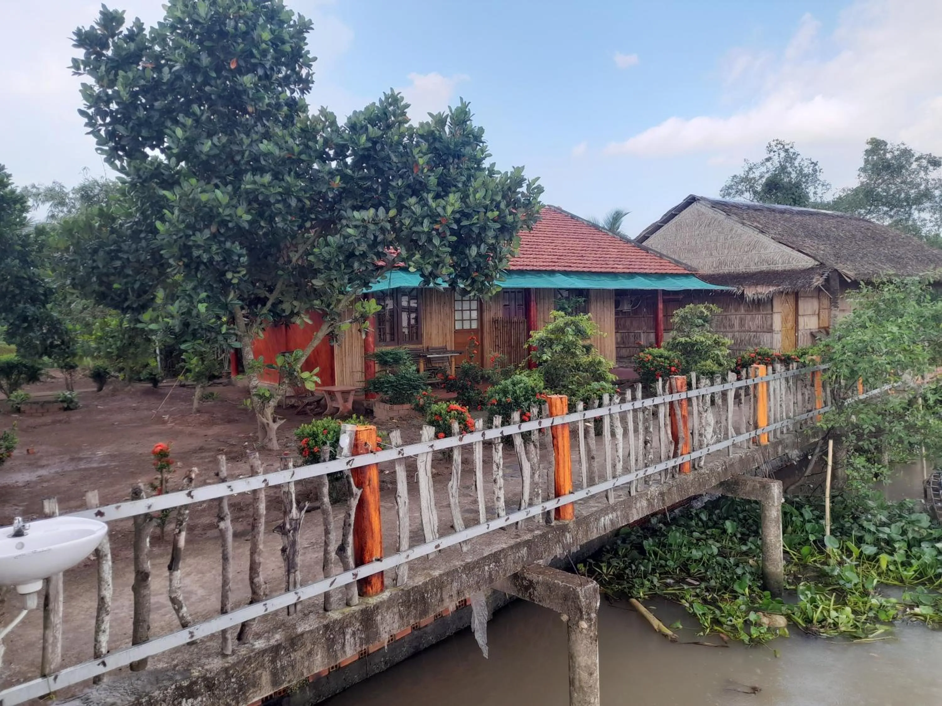 mekong riverside homestay