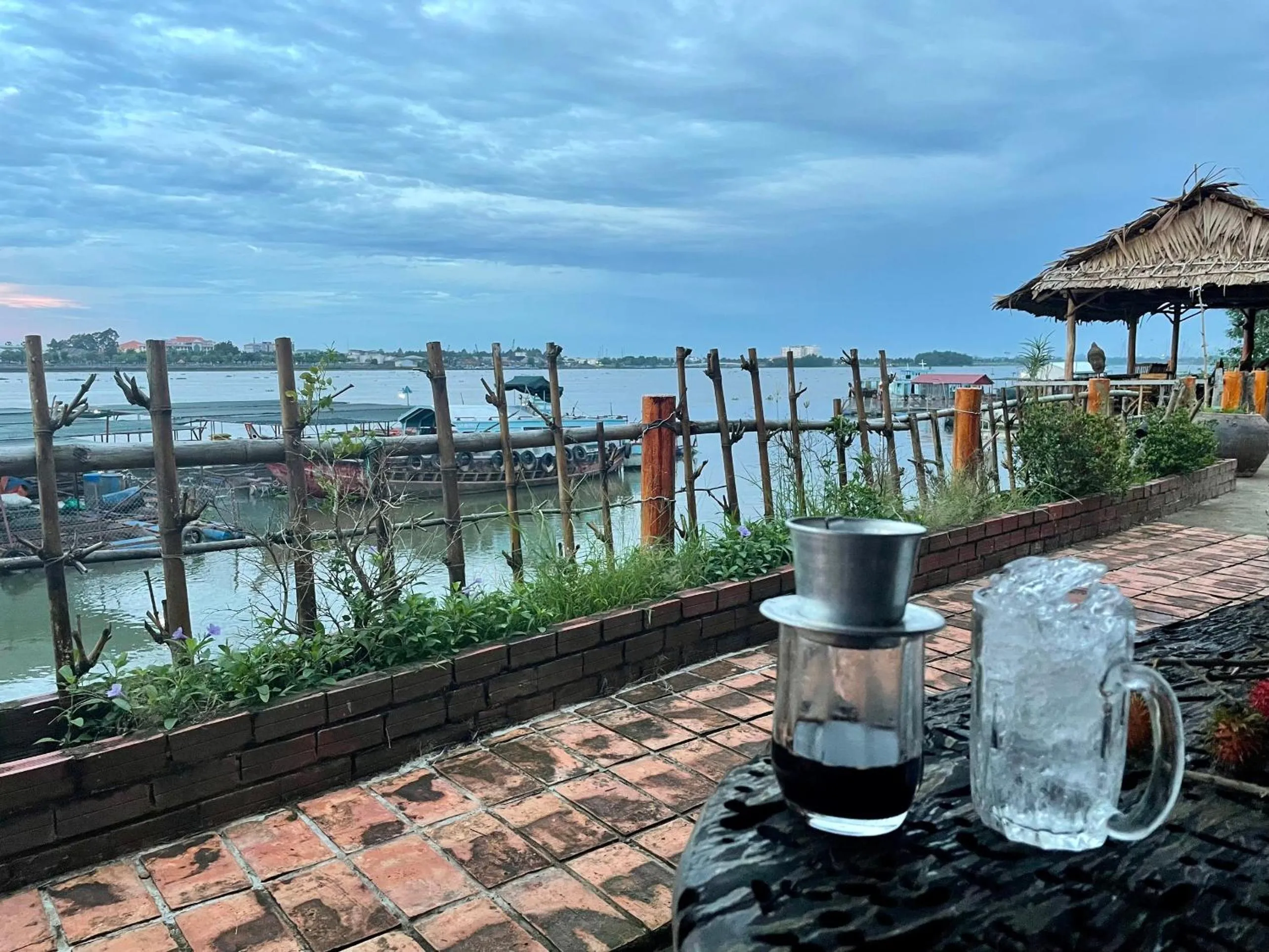 mekong riverside homestay