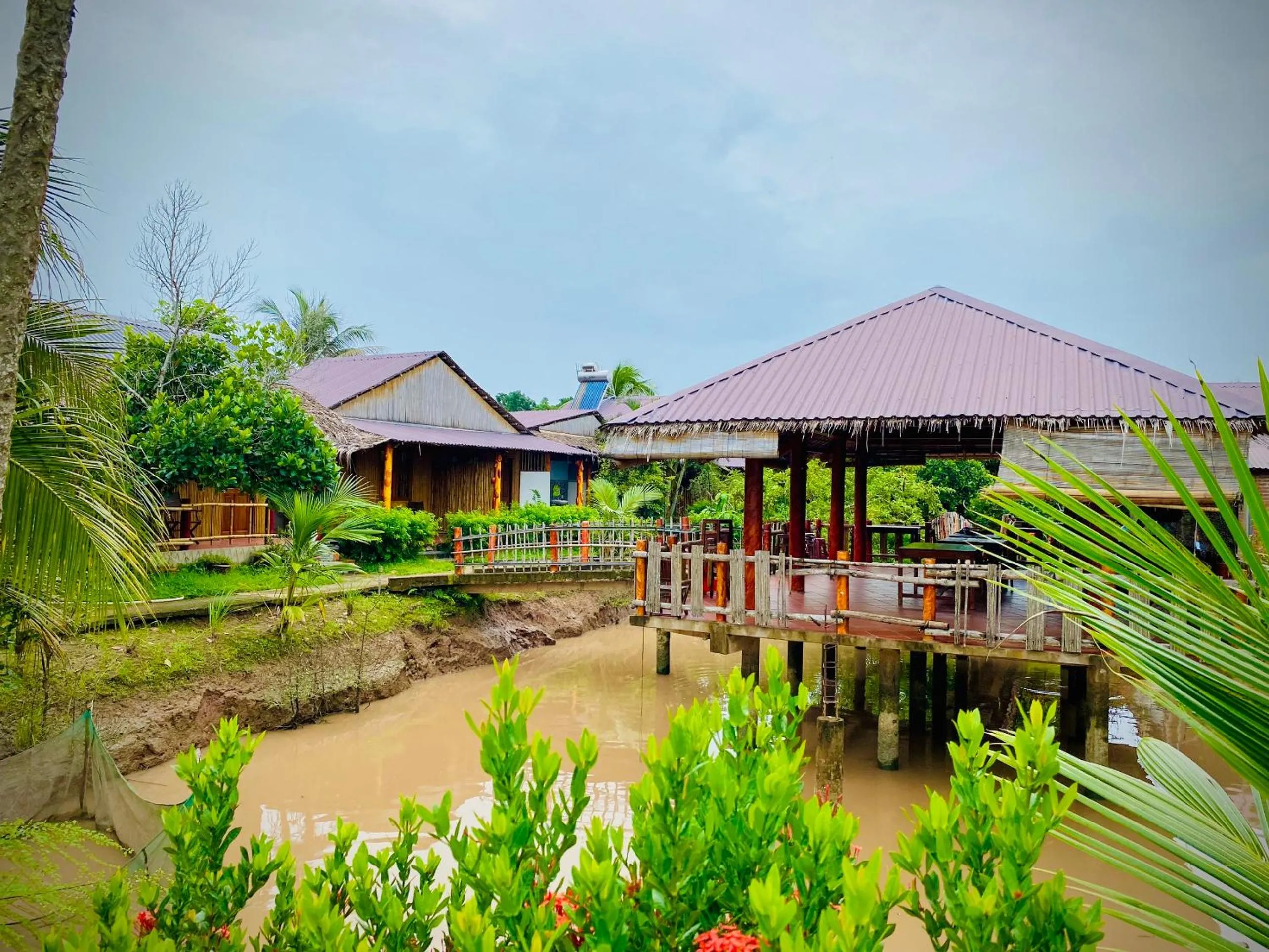 mekong riverside homestay