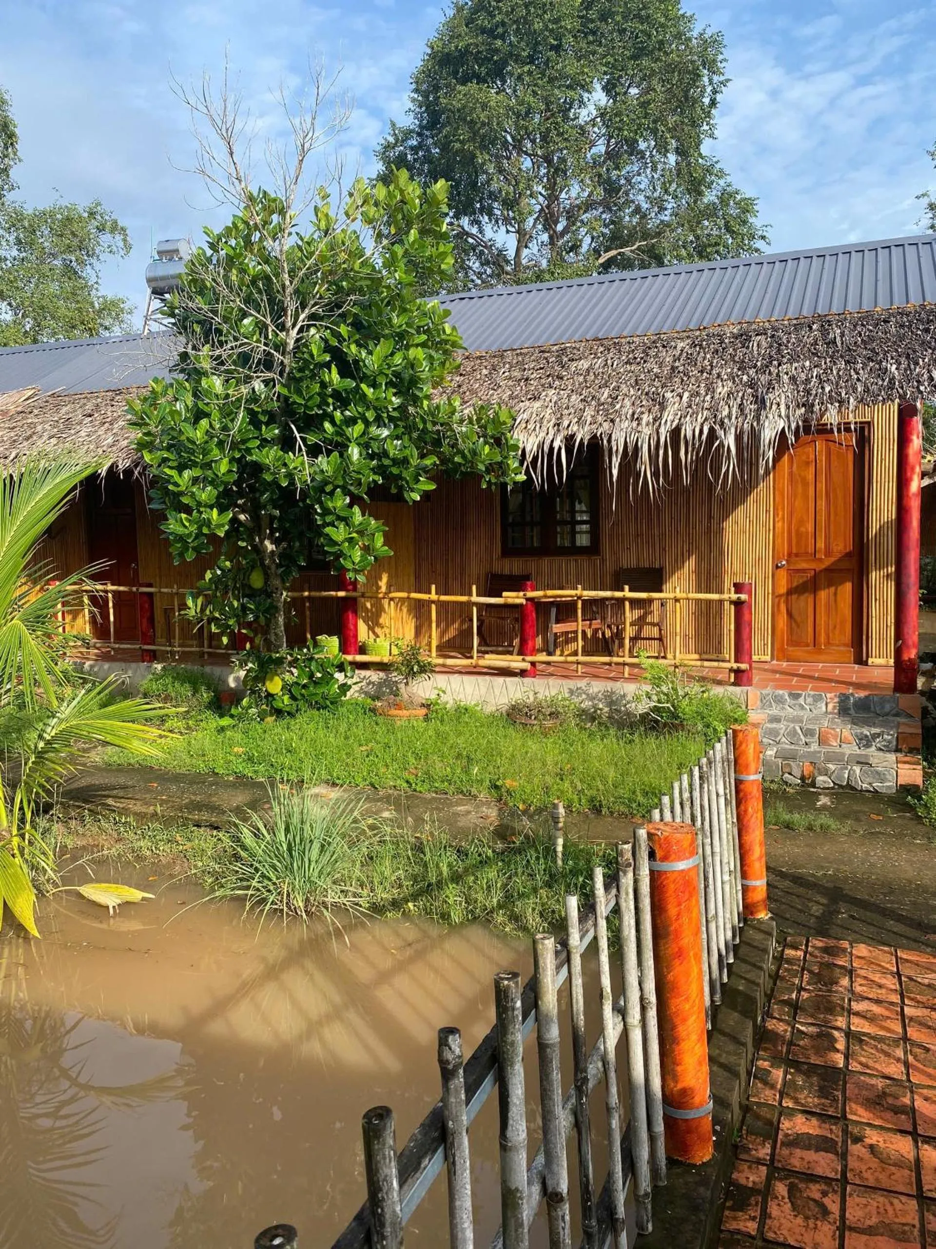 mekong riverside homestay