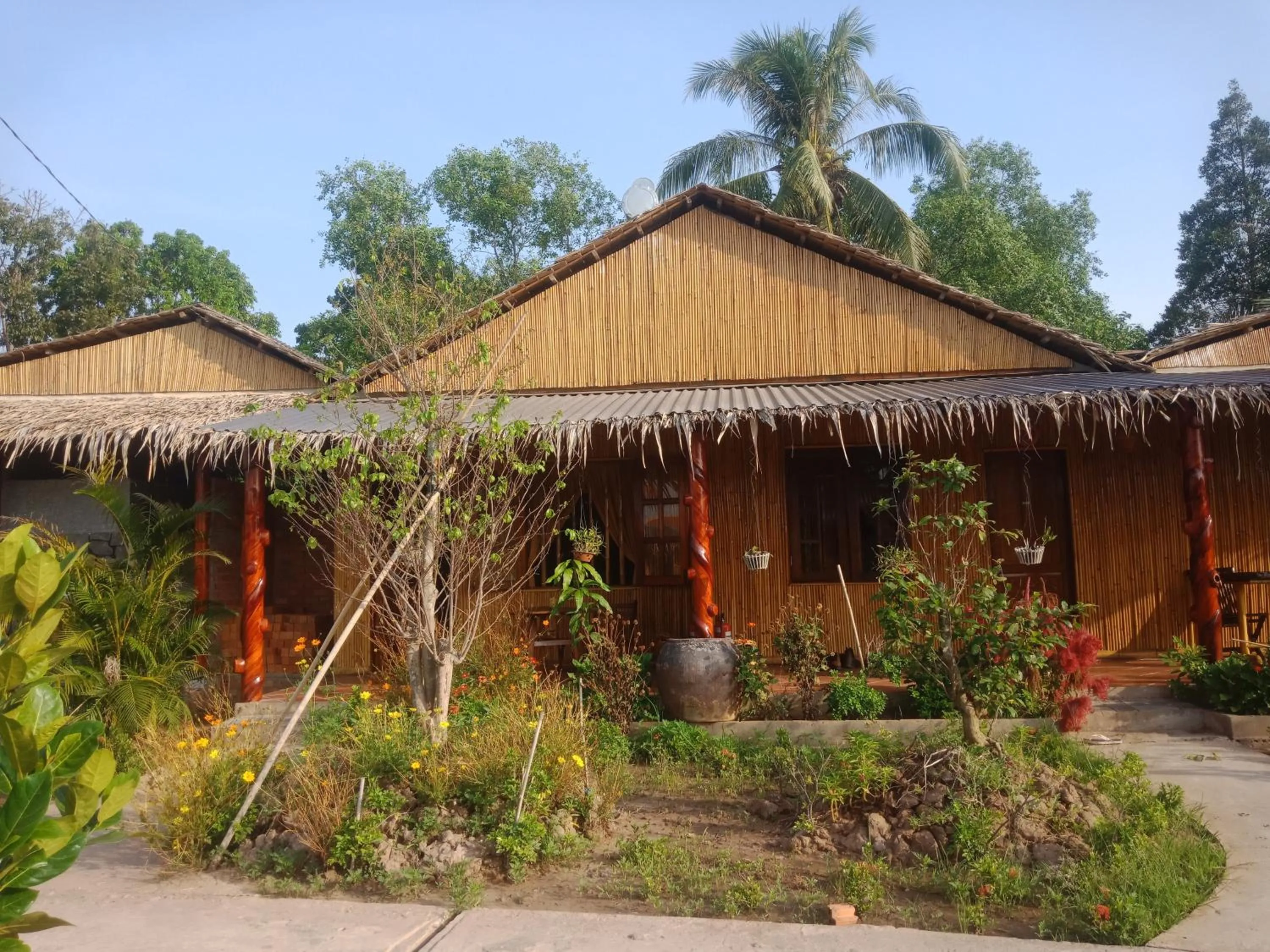 mekong riverside homestay