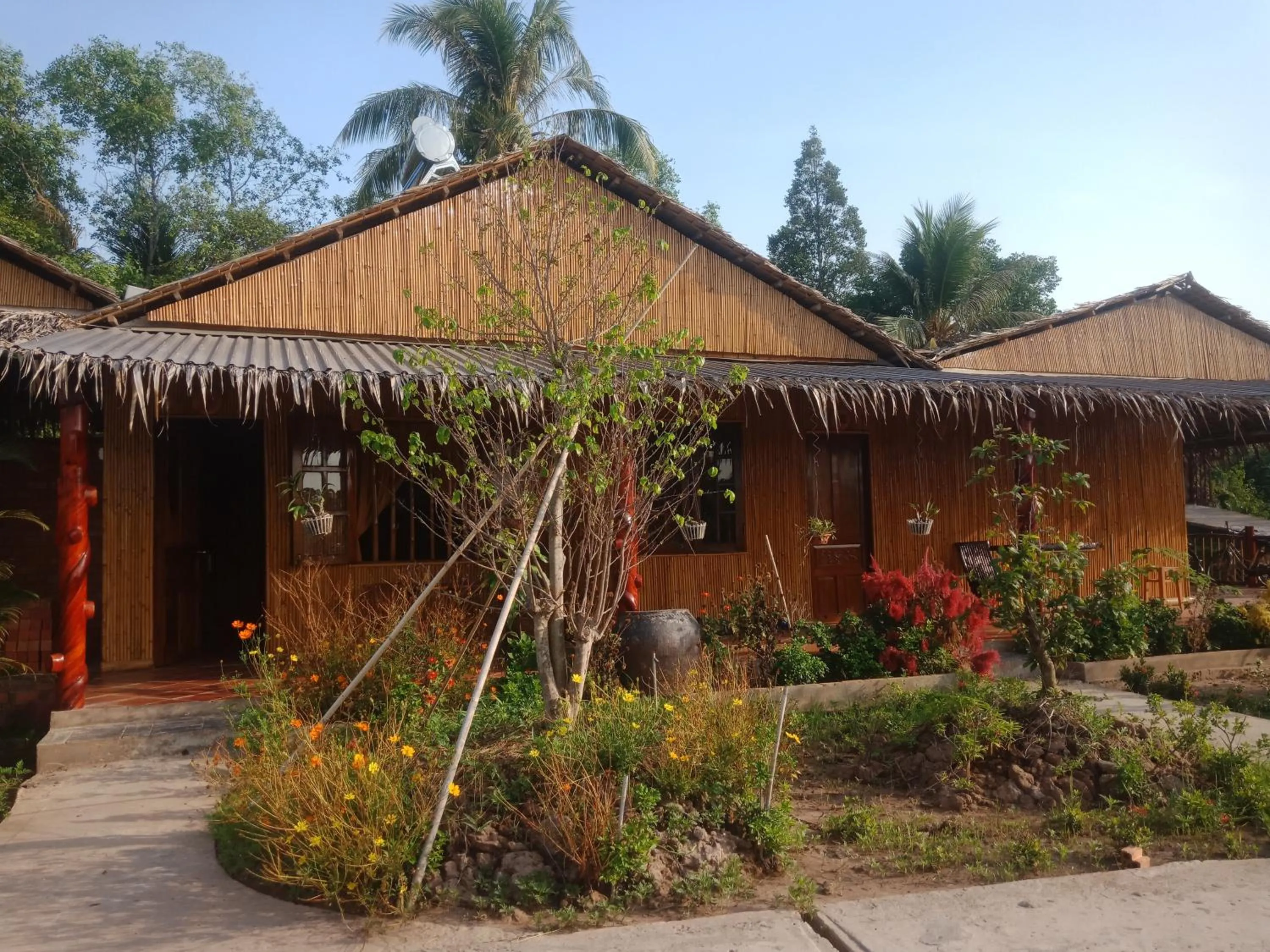 mekong riverside homestay