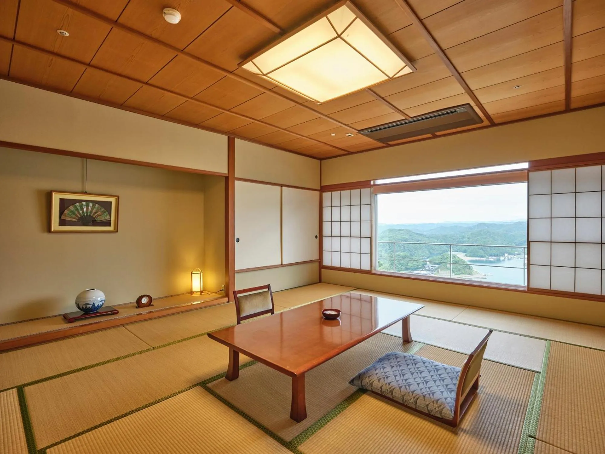 Photo of the whole room in Hotel Urashima