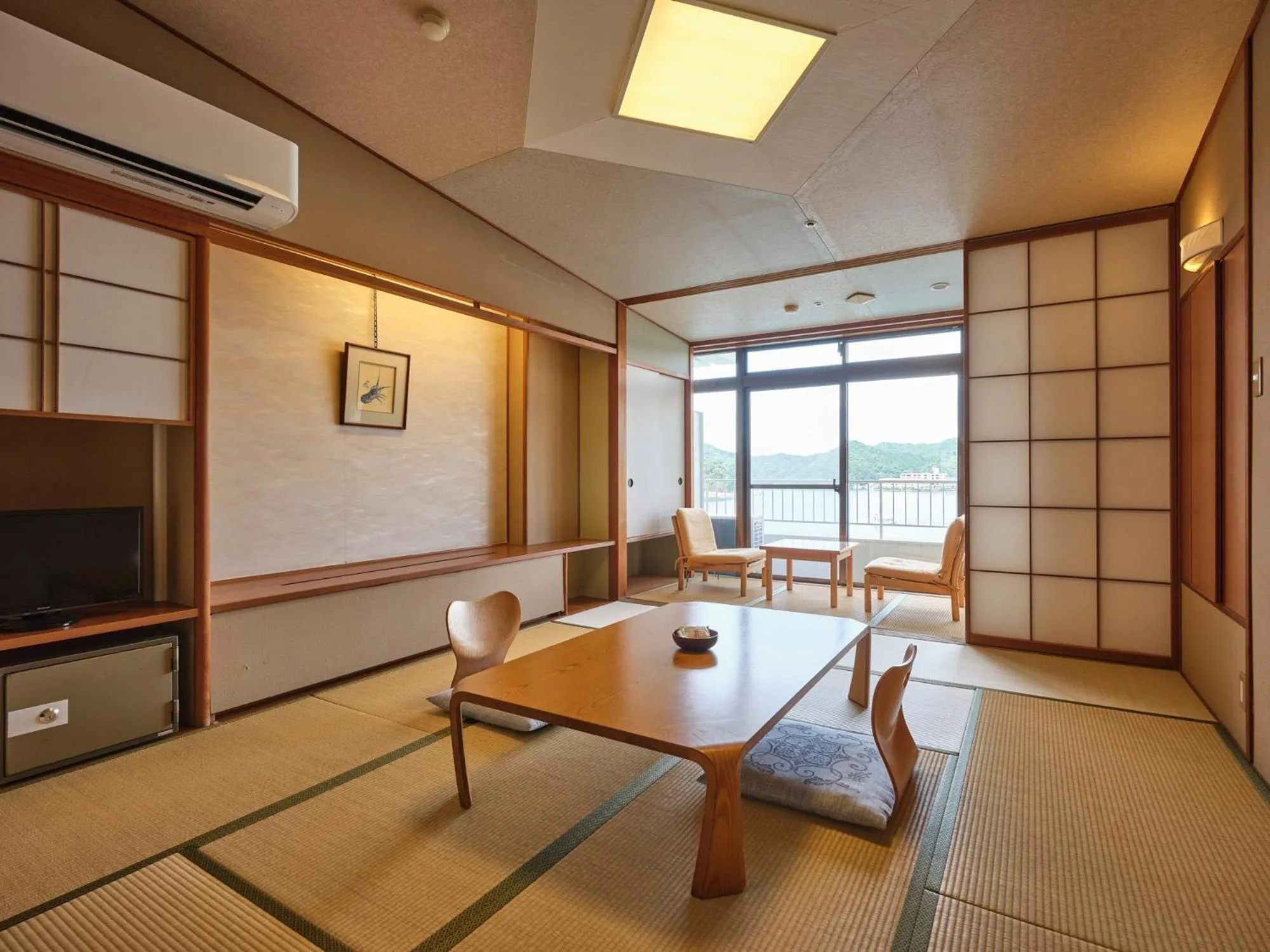 Photo of the whole room in Hotel Urashima