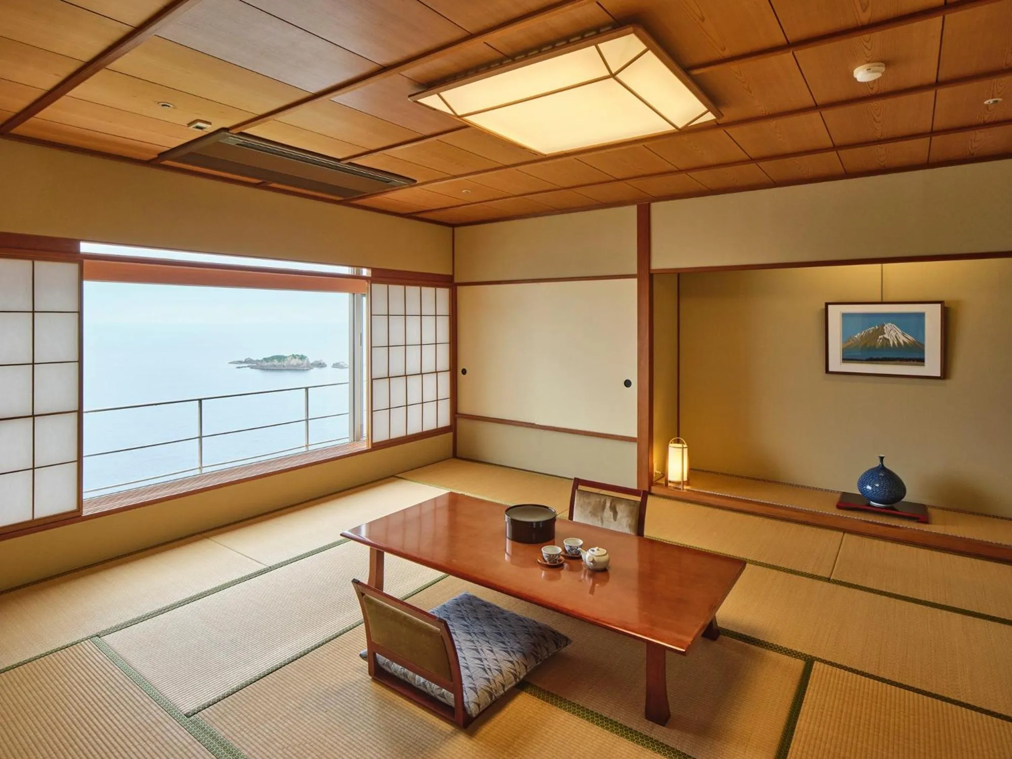 Photo of the whole room in Hotel Urashima