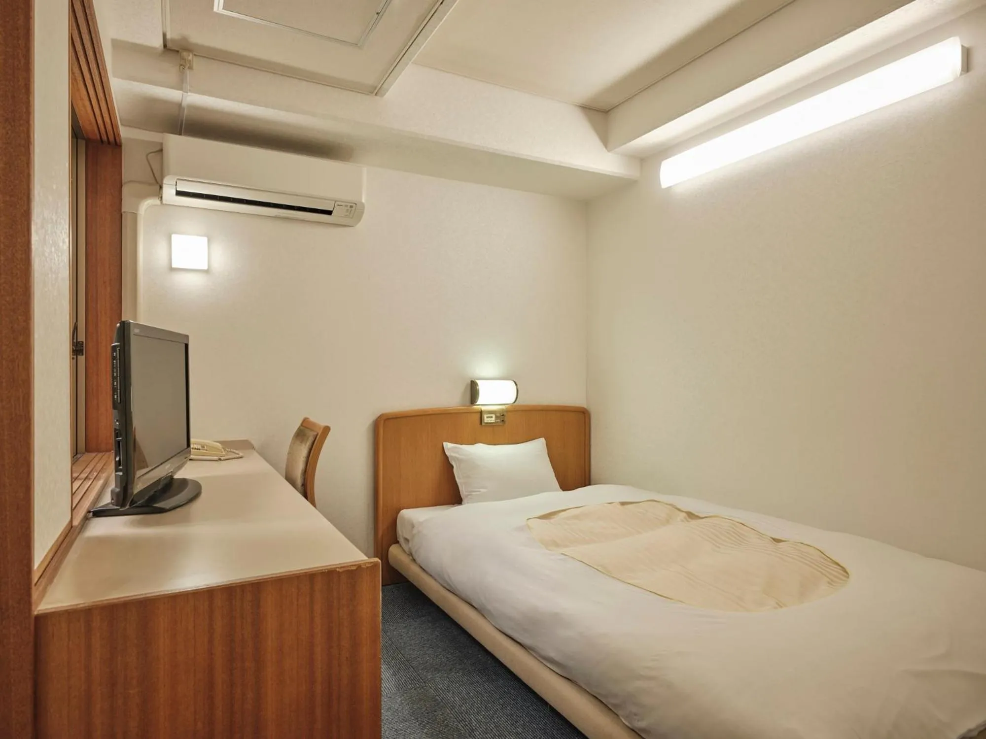 Bed in Hotel Urashima