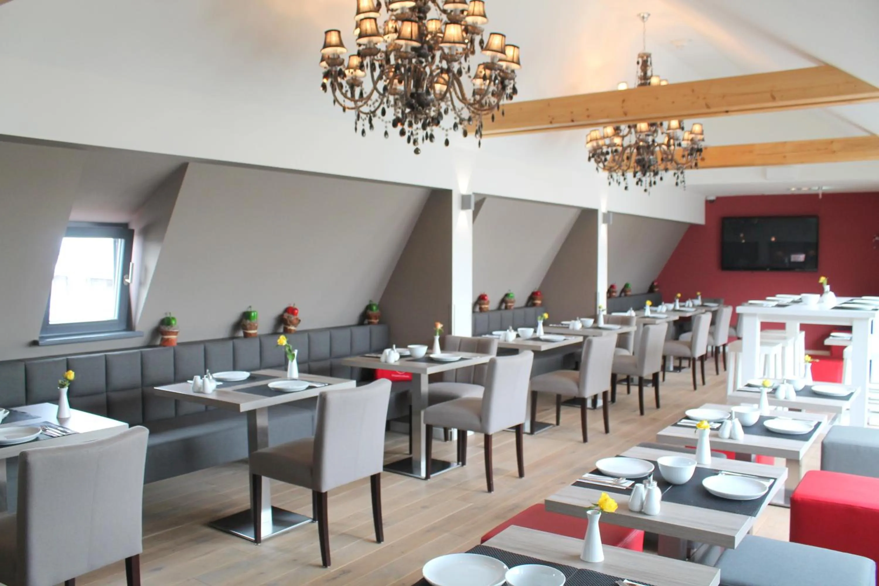 Seating area in Gideon Hotel