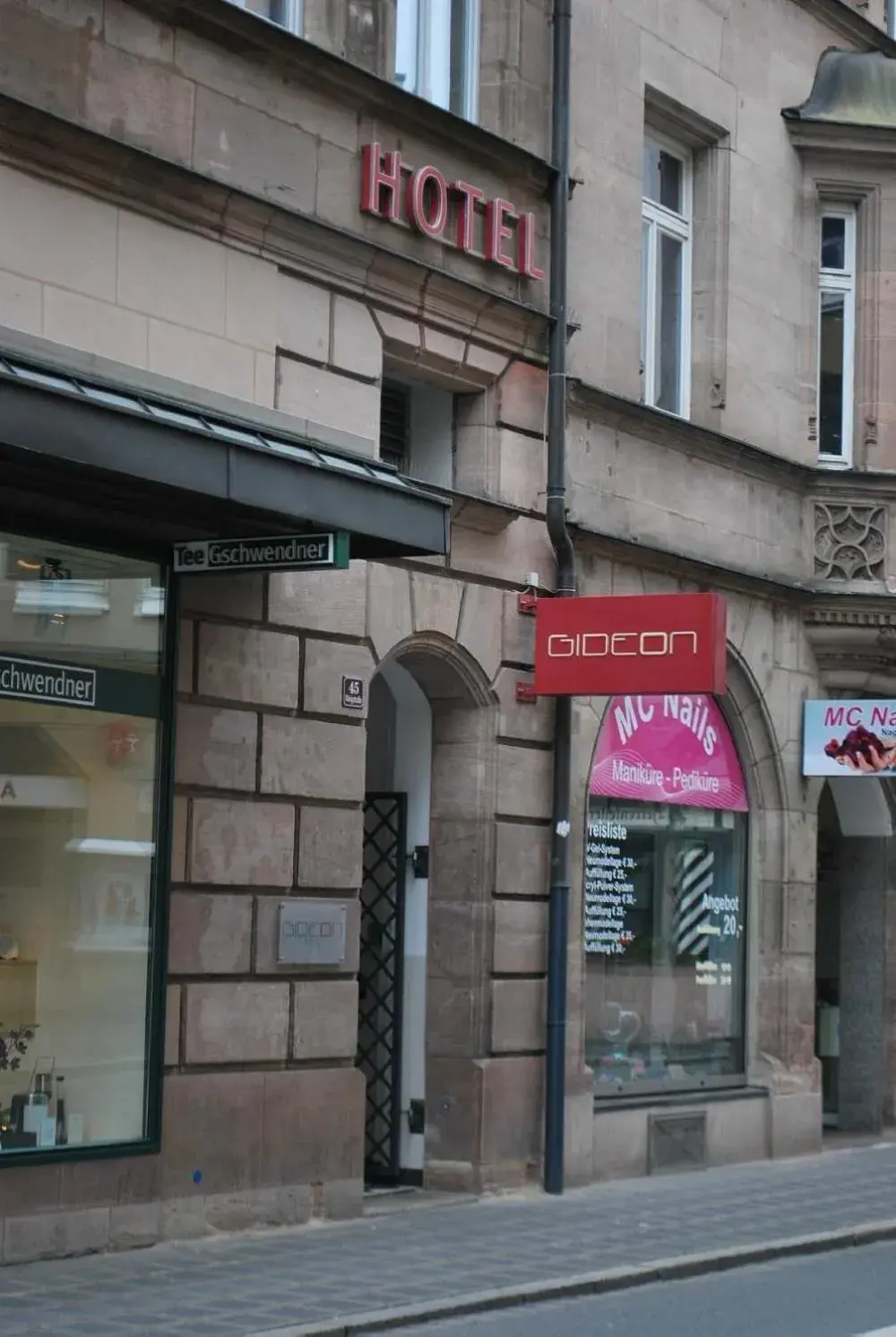 Property building in Gideon Hotel Property building in Gideon Hotel