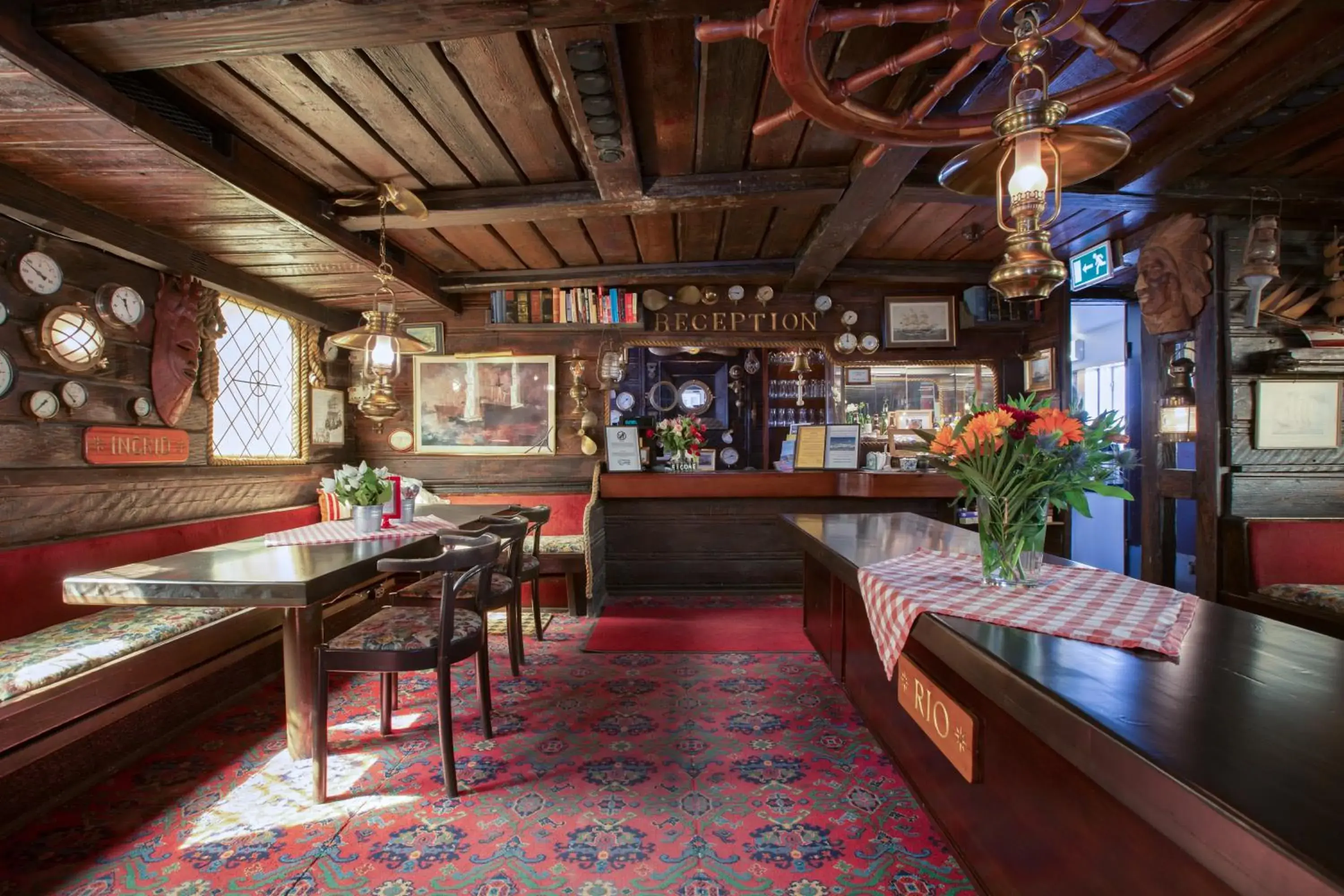 Restaurant/places to eat in Den Röda Båten Restaurant/places to eat in Den Röda Båten