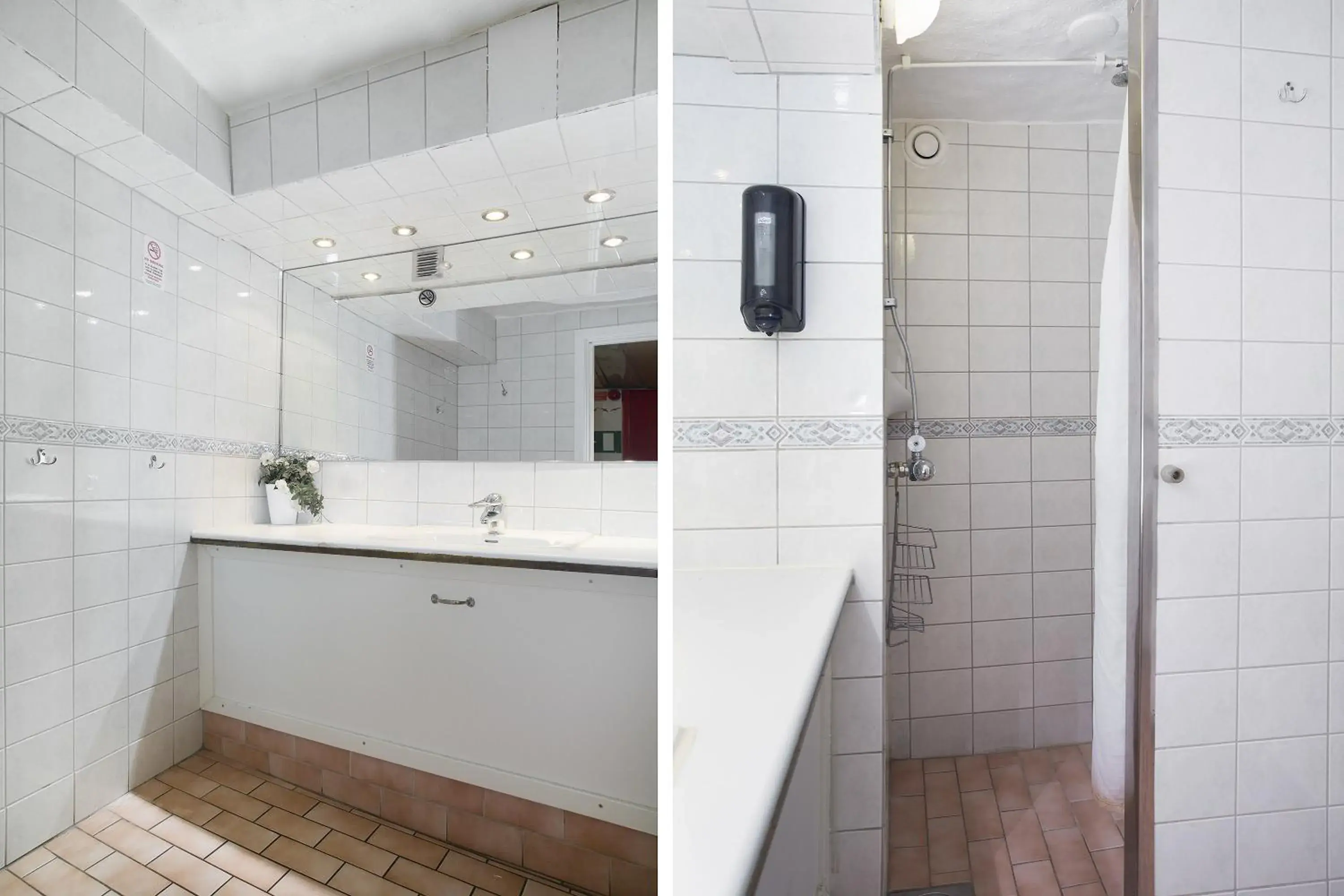 Bathroom in Den Röda Båten Bathroom in Den Röda Båten