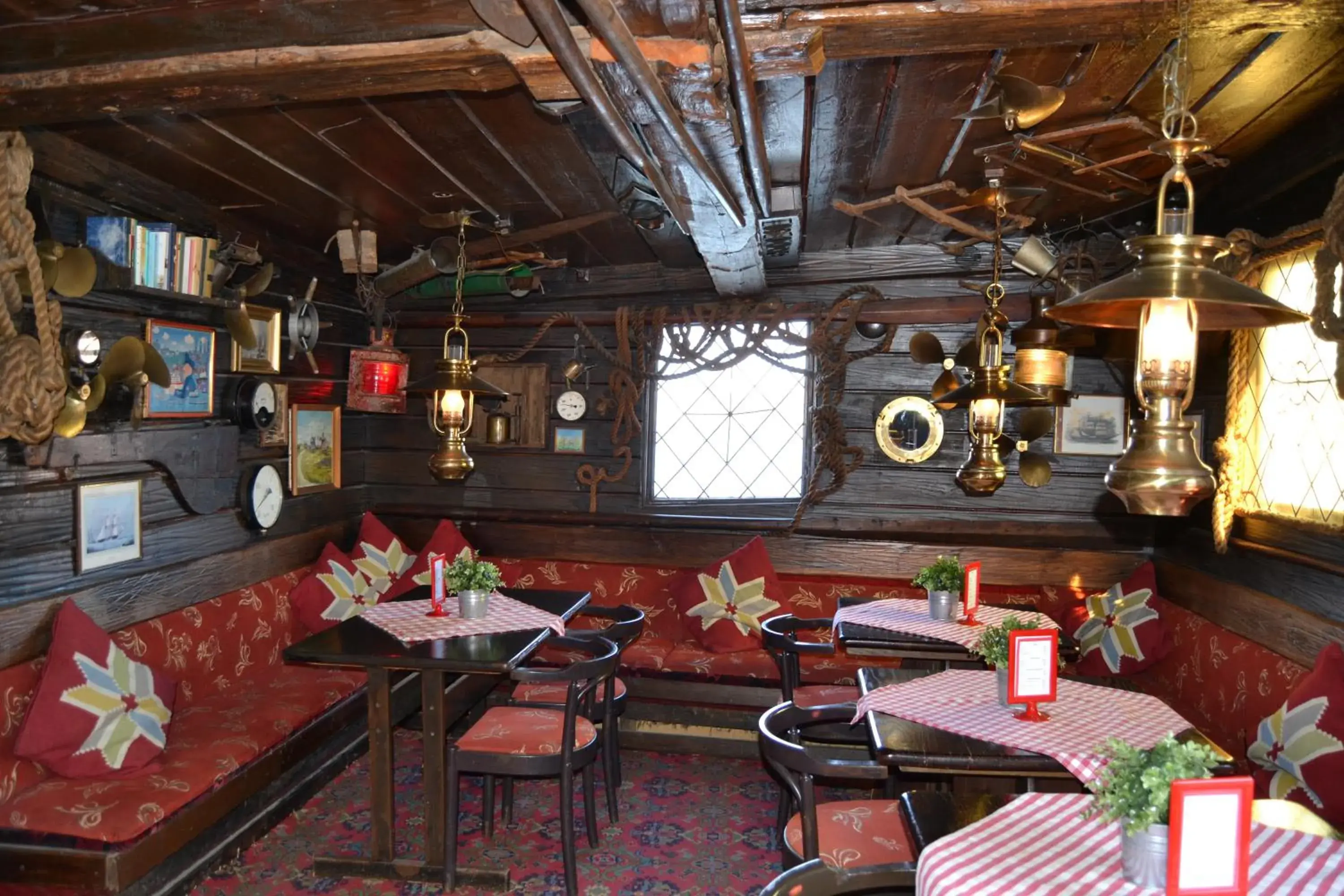 Restaurant/places to eat in Den Röda Båten Restaurant/places to eat in Den Röda Båten