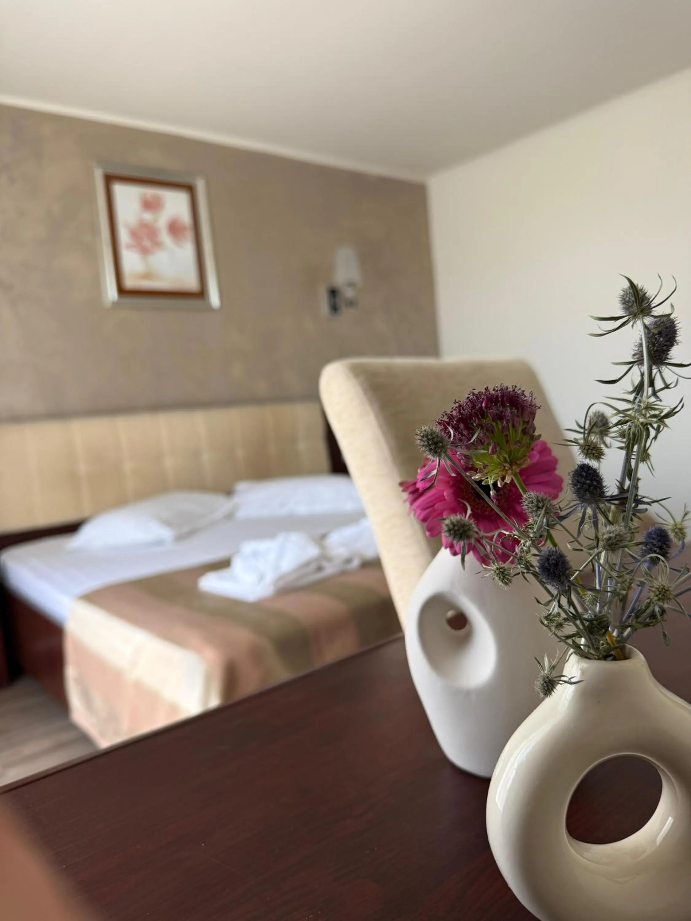 Bed in Hotel Mondial - Eforie Nord