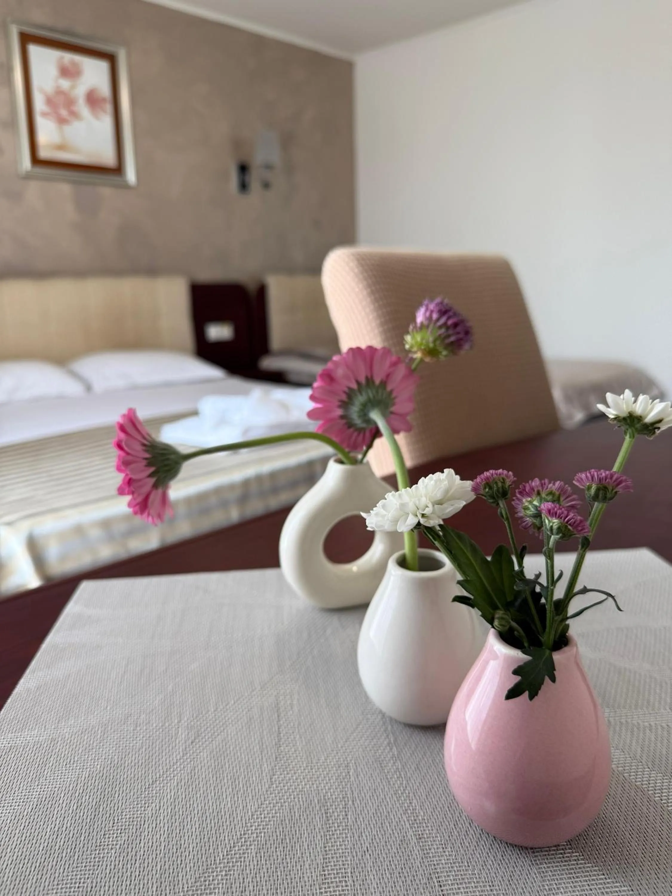 Bed in Hotel Mondial - Eforie Nord
