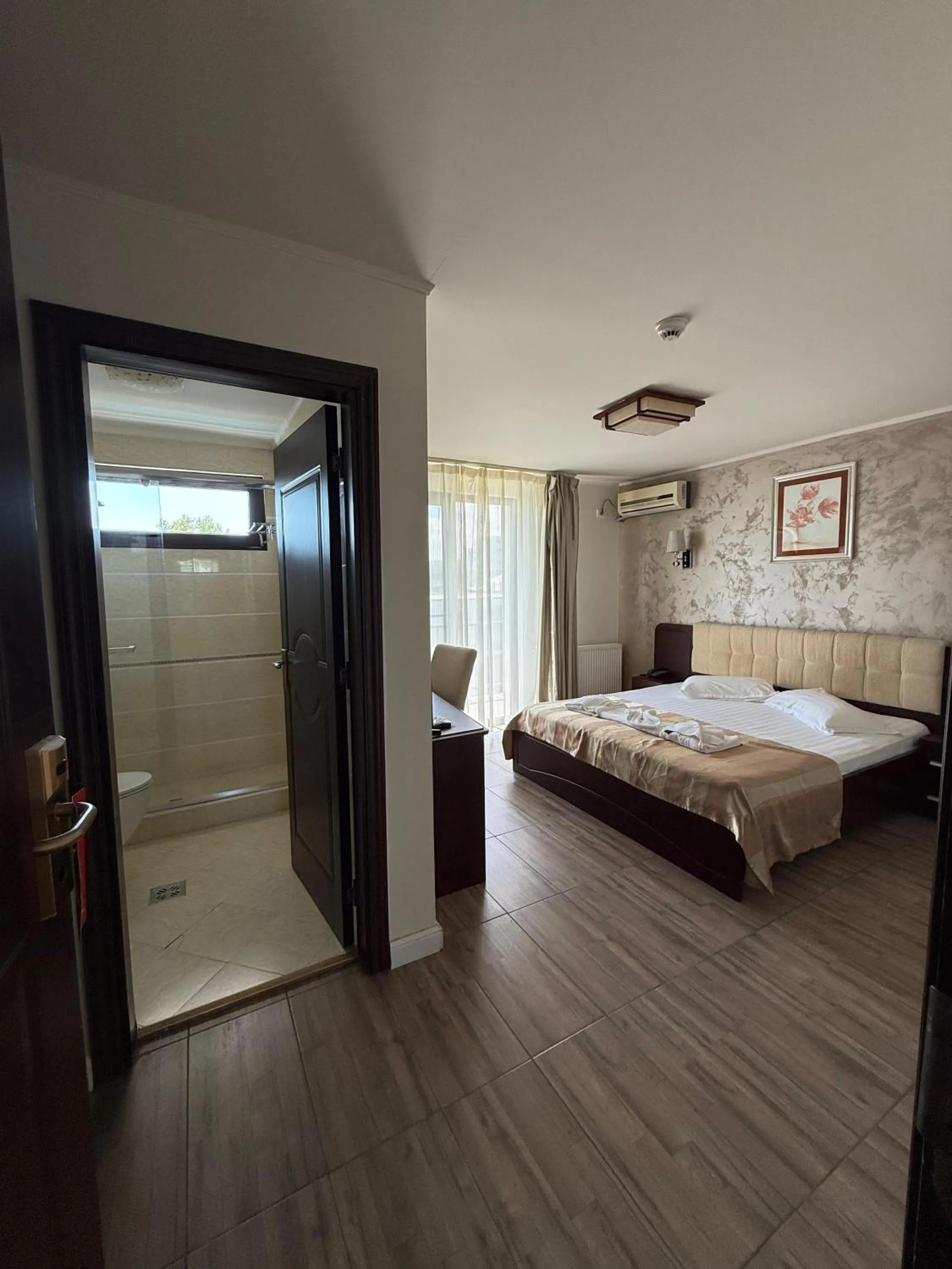 Bed in Hotel Mondial - Eforie Nord