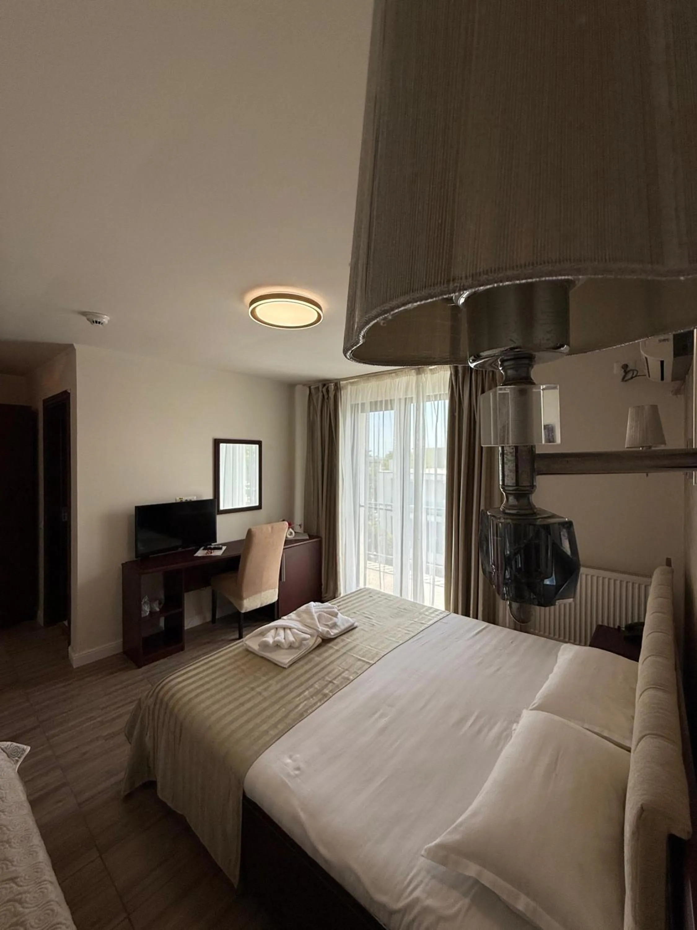 Bed in Hotel Mondial - Eforie Nord