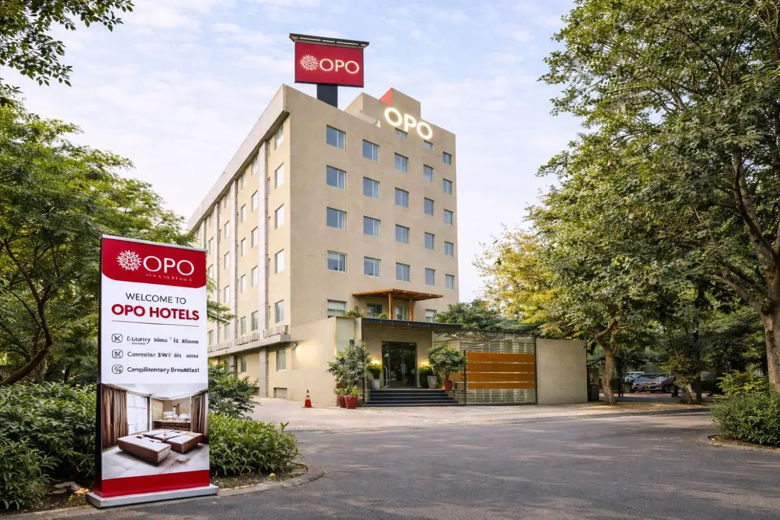 LYRO Cyber City LYRO Cyber City