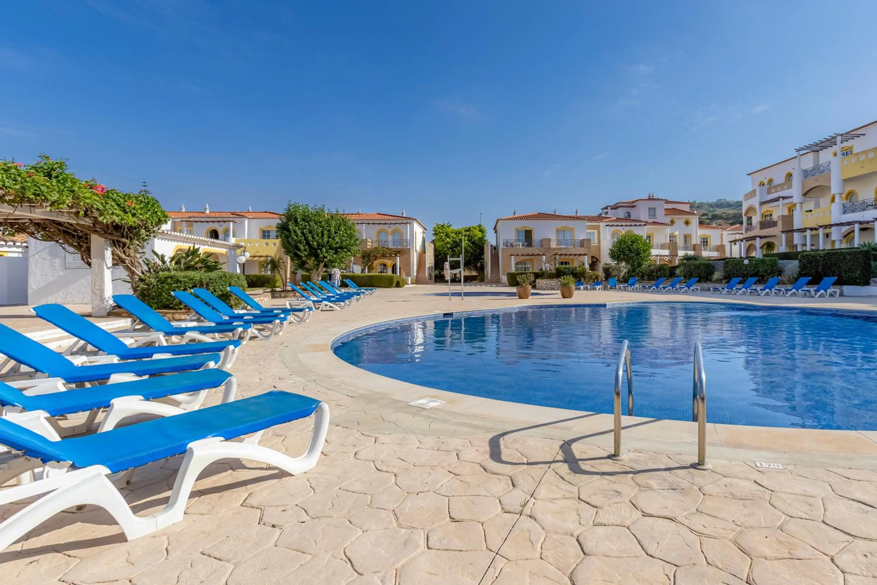 Luz Bay Hotel