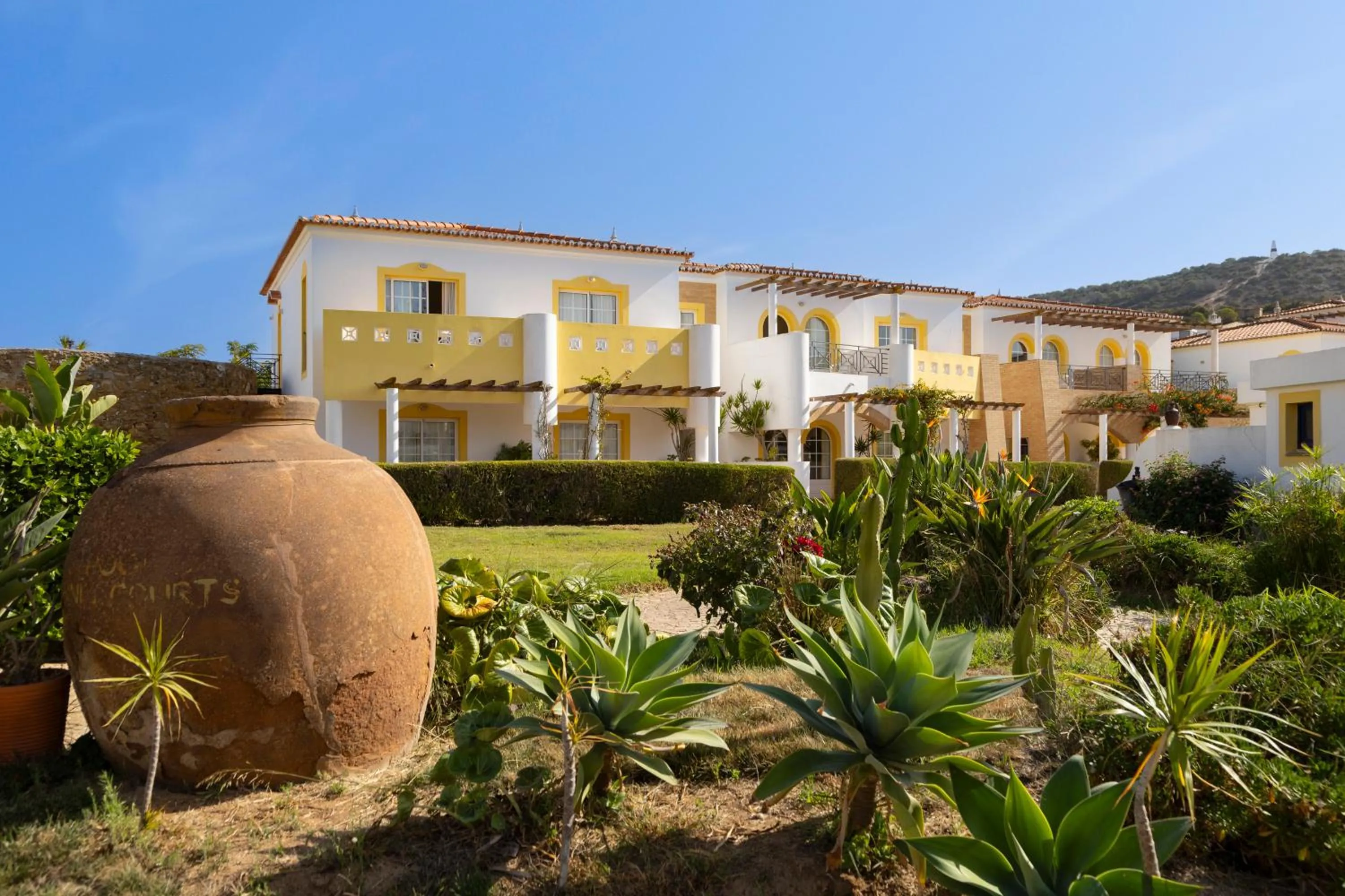 Luz Bay Hotel